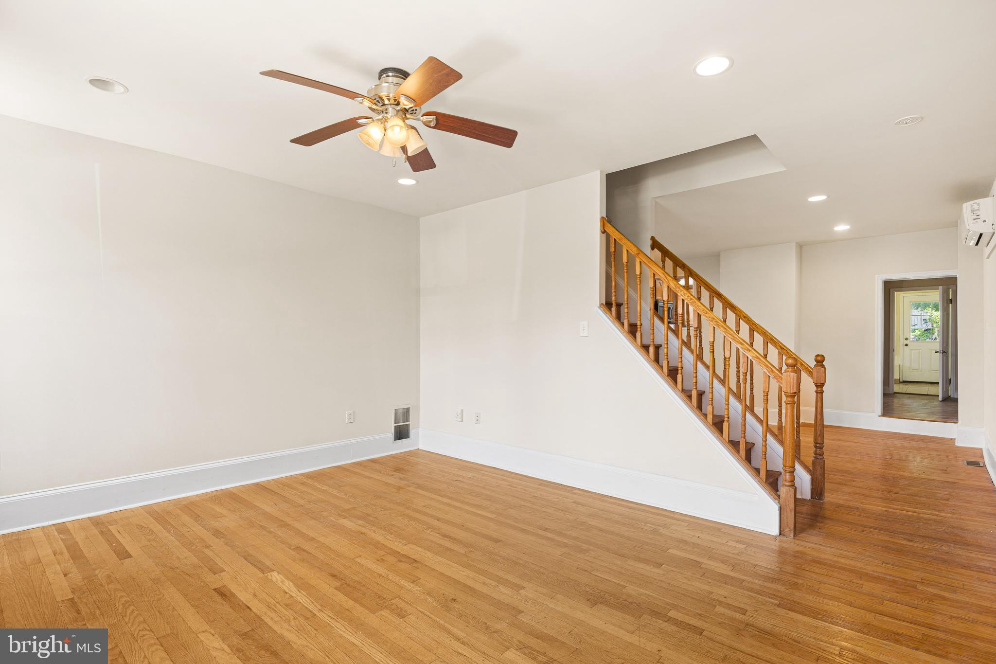 146 W 1ST AVENUE