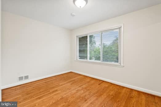 DIVINES CHESTERBROOK - Residential Lease