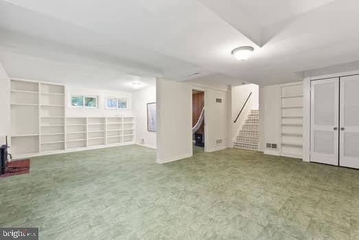 DIVINES CHESTERBROOK - Residential Lease