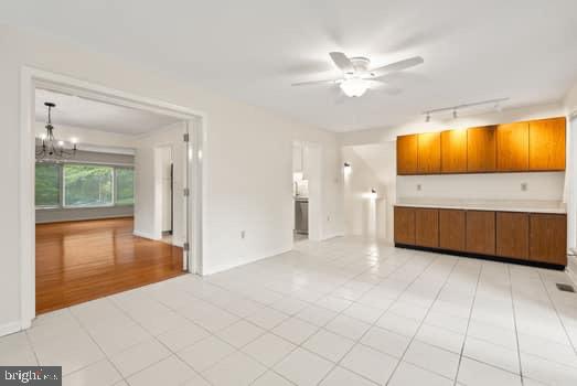 DIVINES CHESTERBROOK - Residential Lease