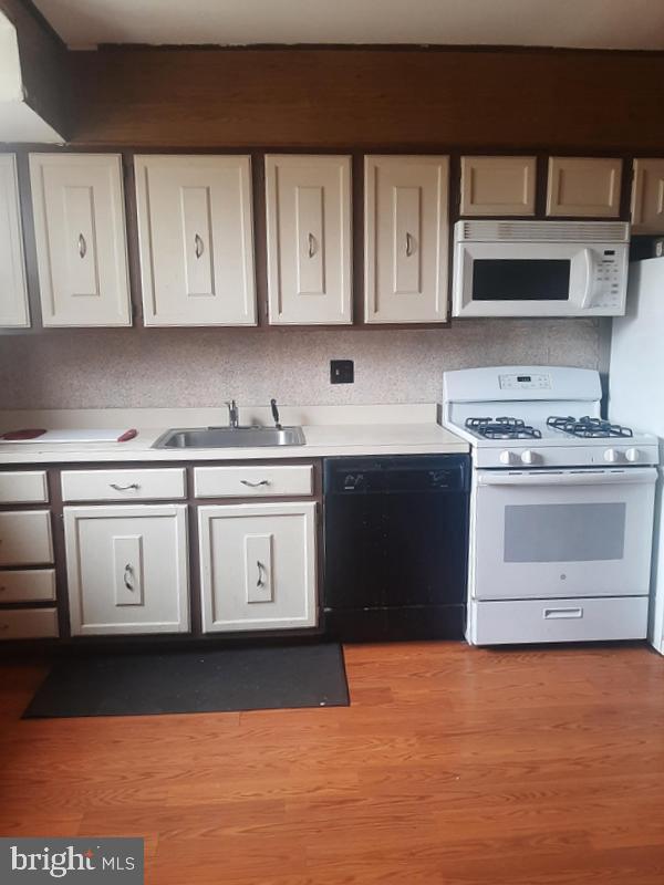 214 N BLACK HORSE PIKE C