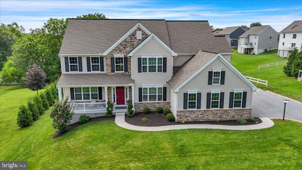 Photo of 355 Westview Drive, AKRON, PA 17501 (MLS # PALA2072854)