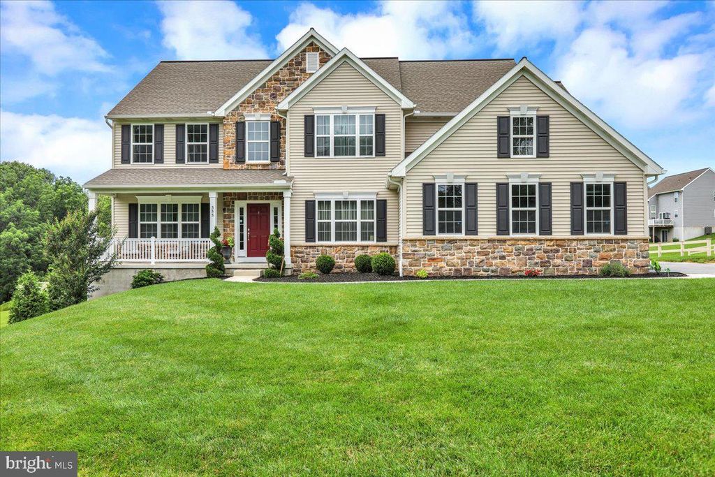 Photo of 355 Westview Drive, AKRON, PA 17501 (MLS # PALA2072854)