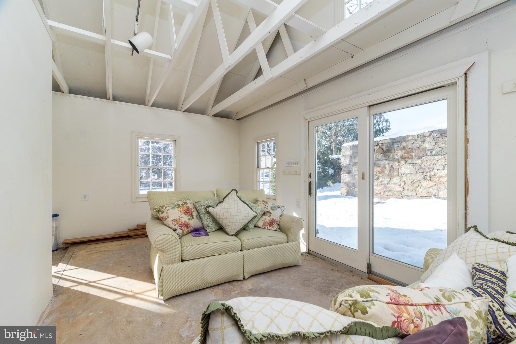 BLUE BELL - Residential Lease