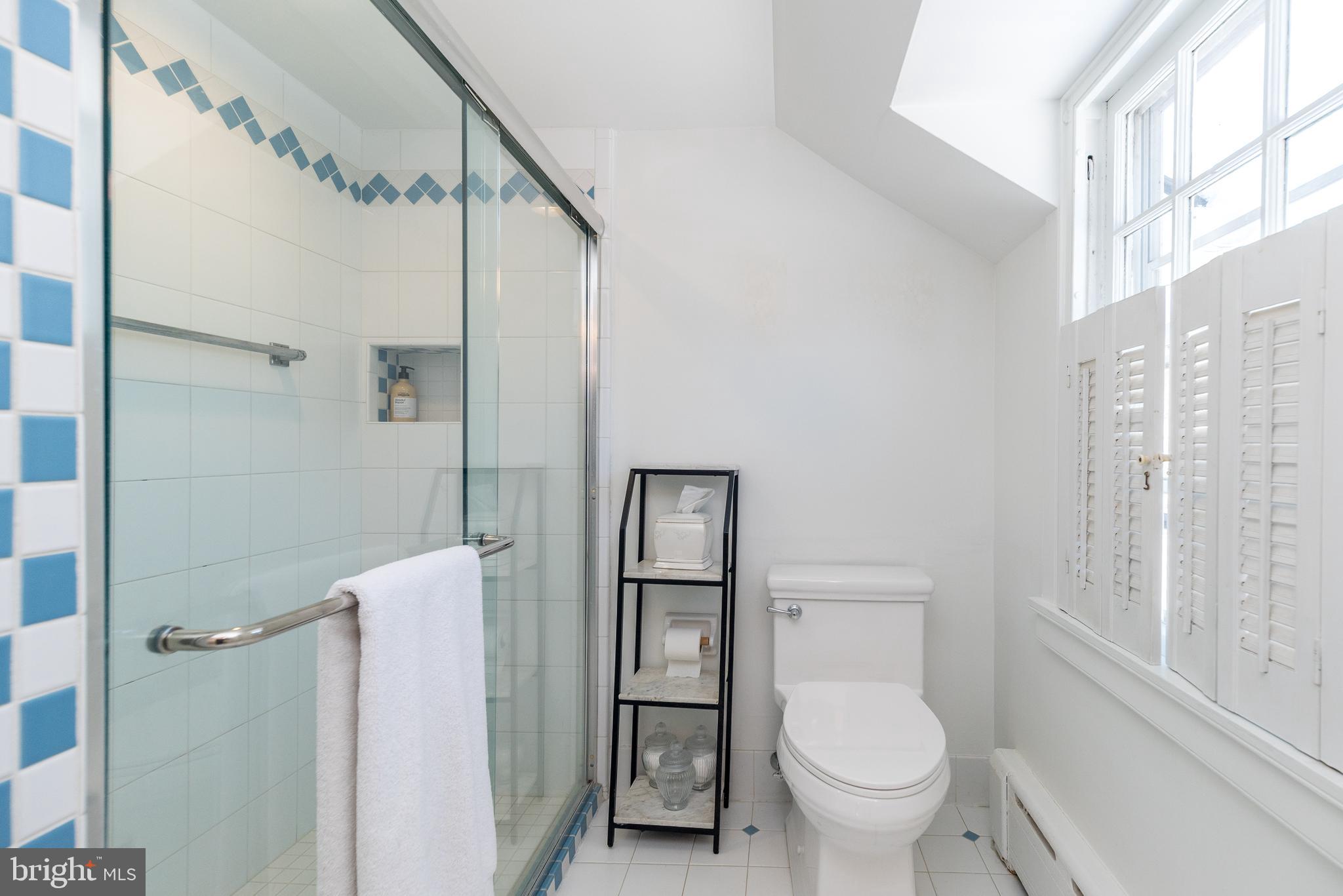 BLUE BELL - Residential Lease