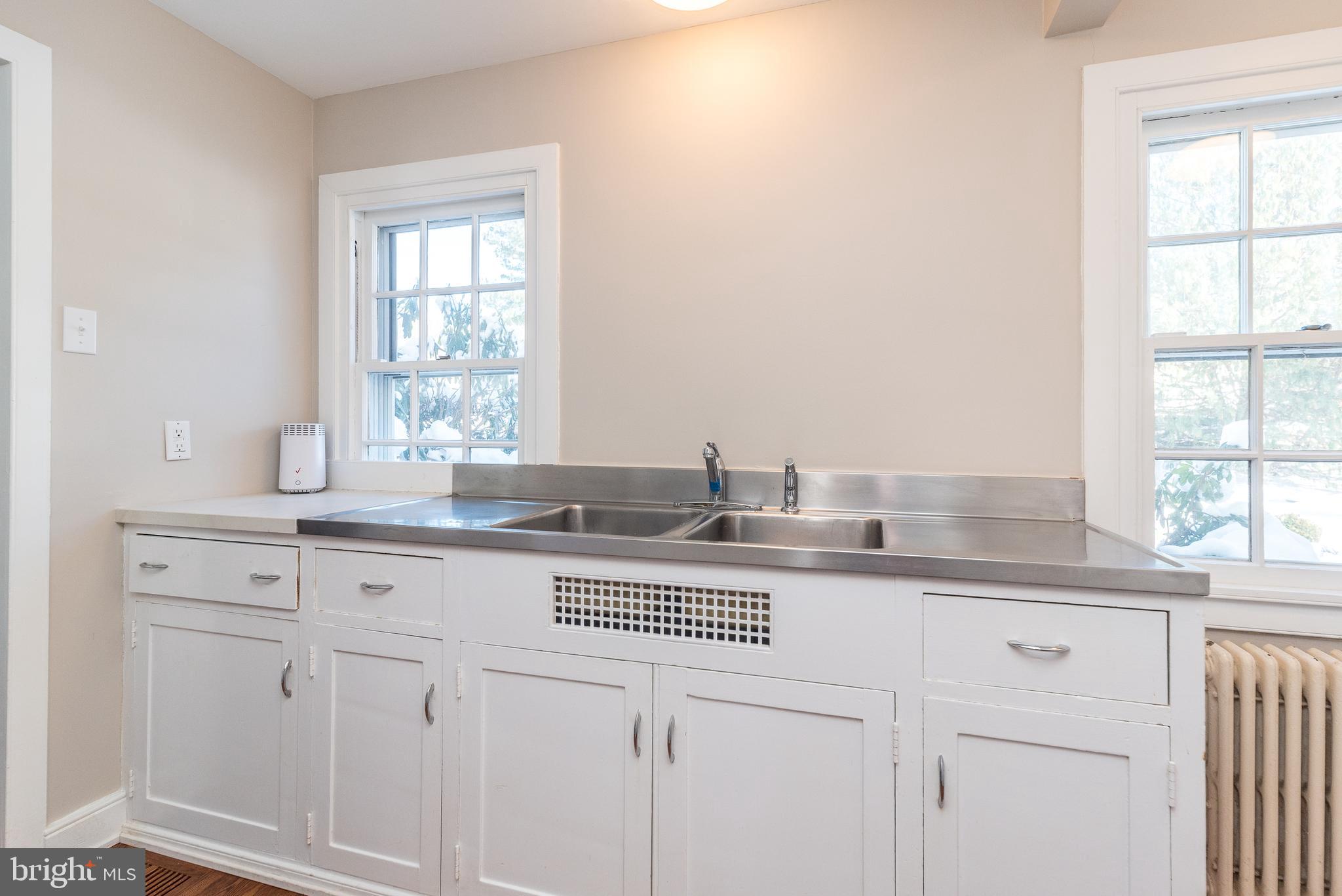 BLUE BELL - Residential Lease