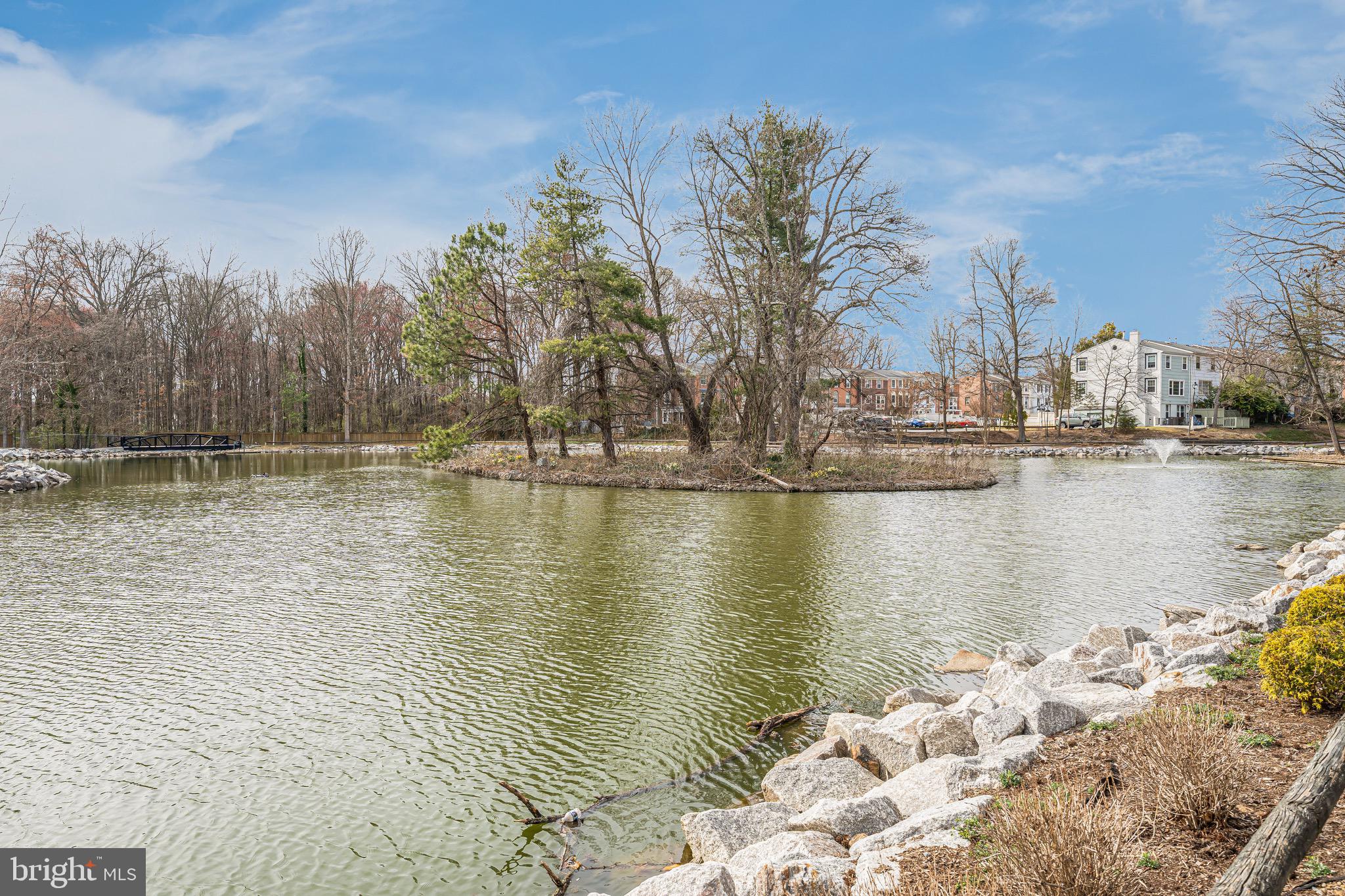 PINEWOOD LAKE - Residential Lease