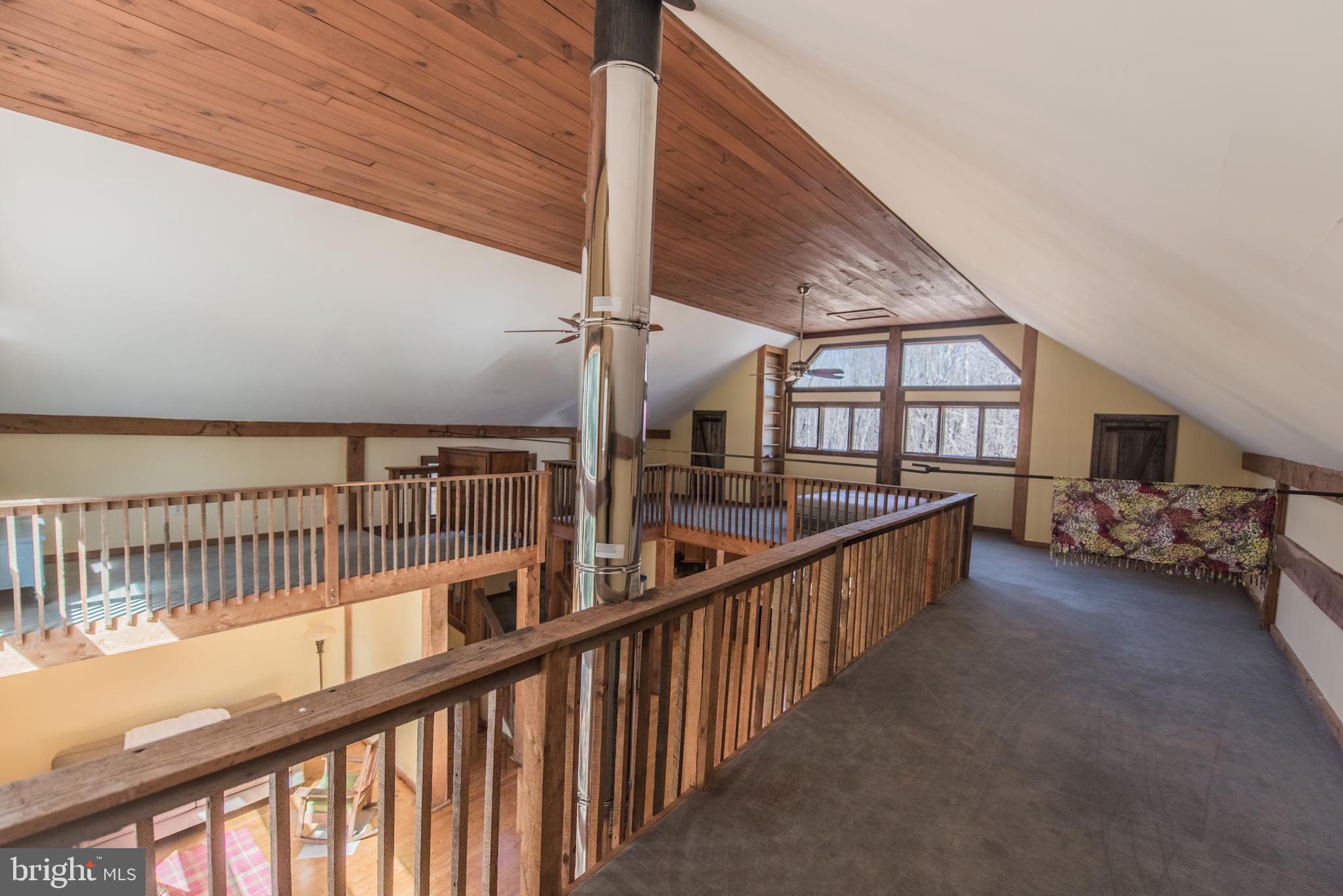 ROCK GAP WOODS - Residential