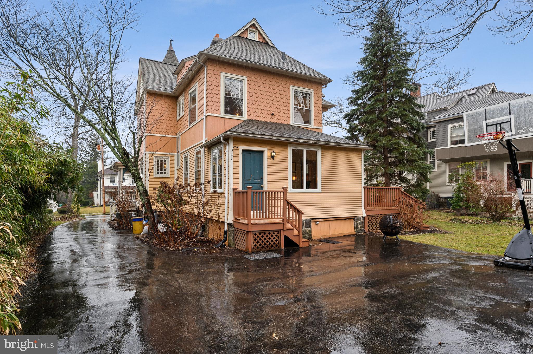 SOUTH WAYNE - Residential