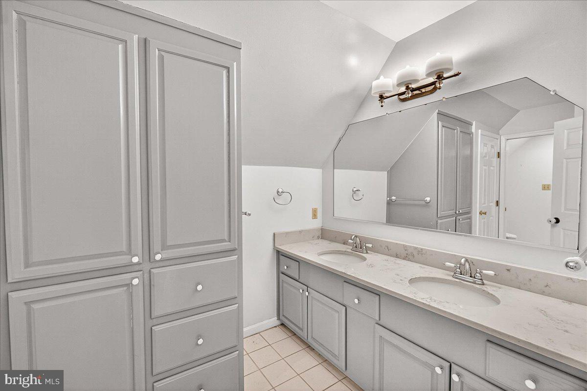 EASTVIEW - Residential