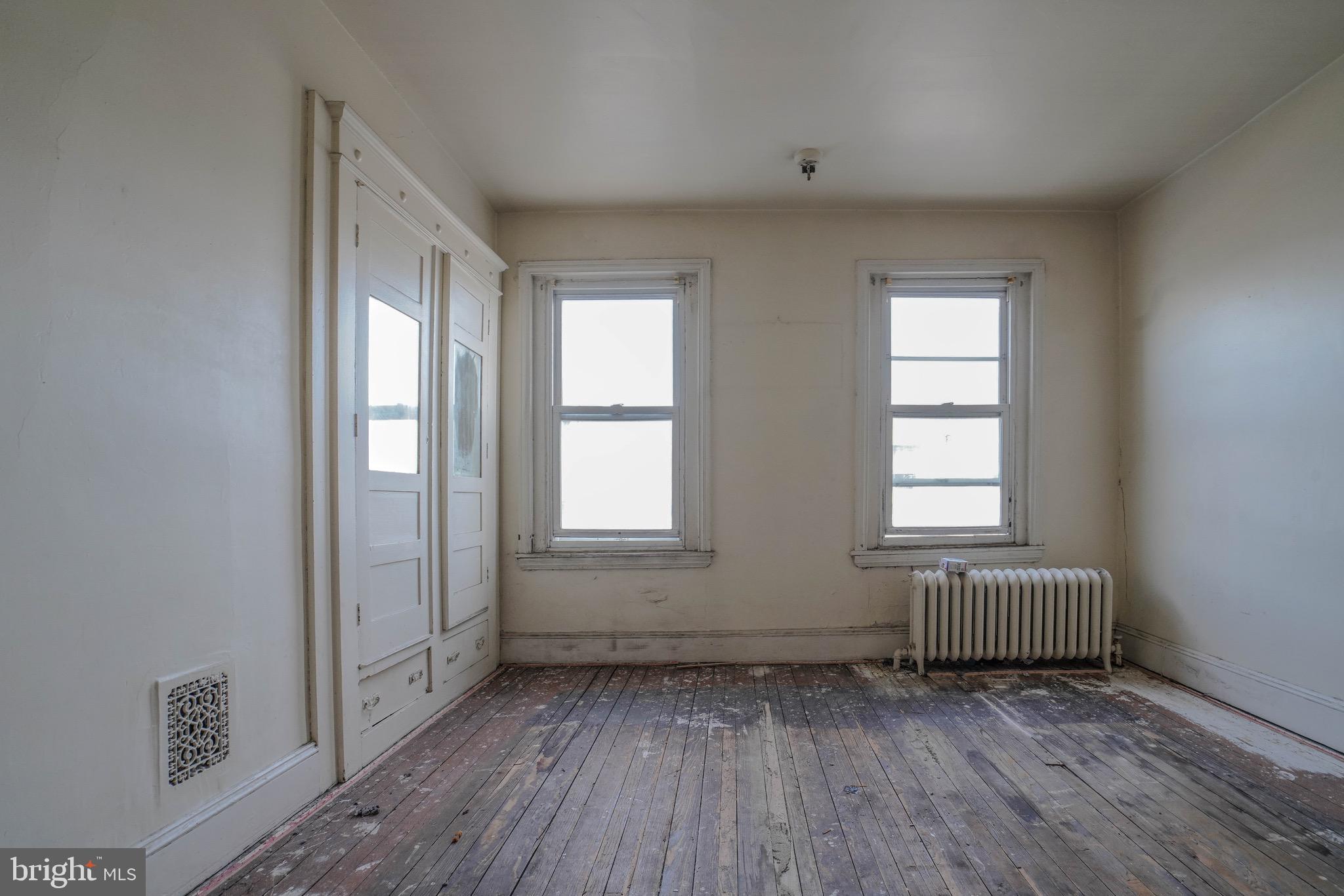 PORT RICHMOND - Residential