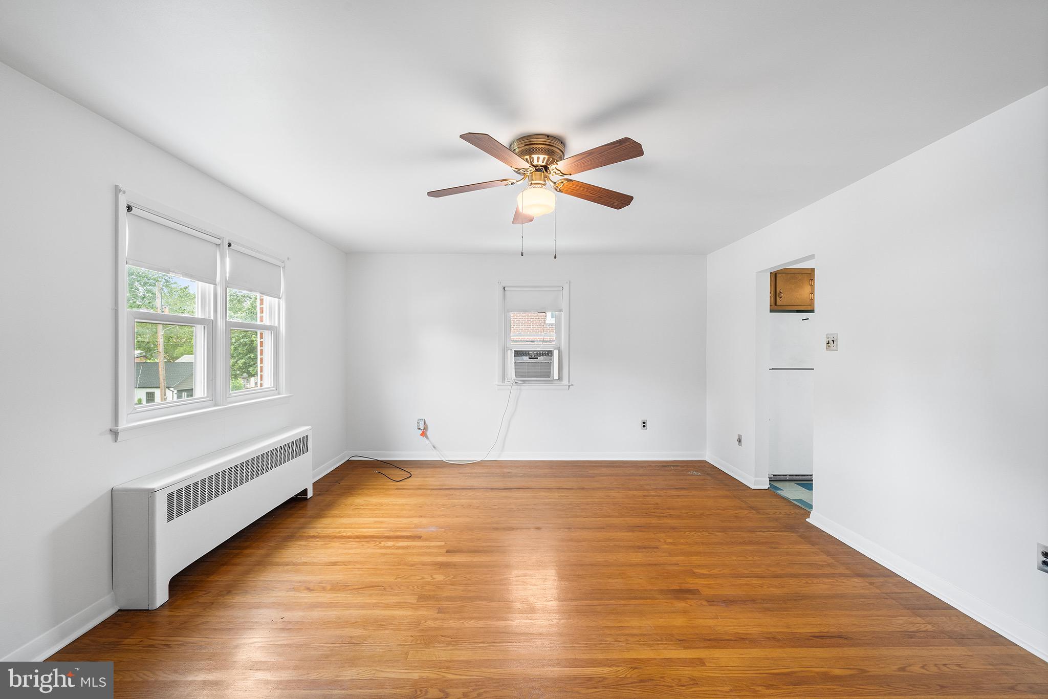 421 W POPLAR STREET