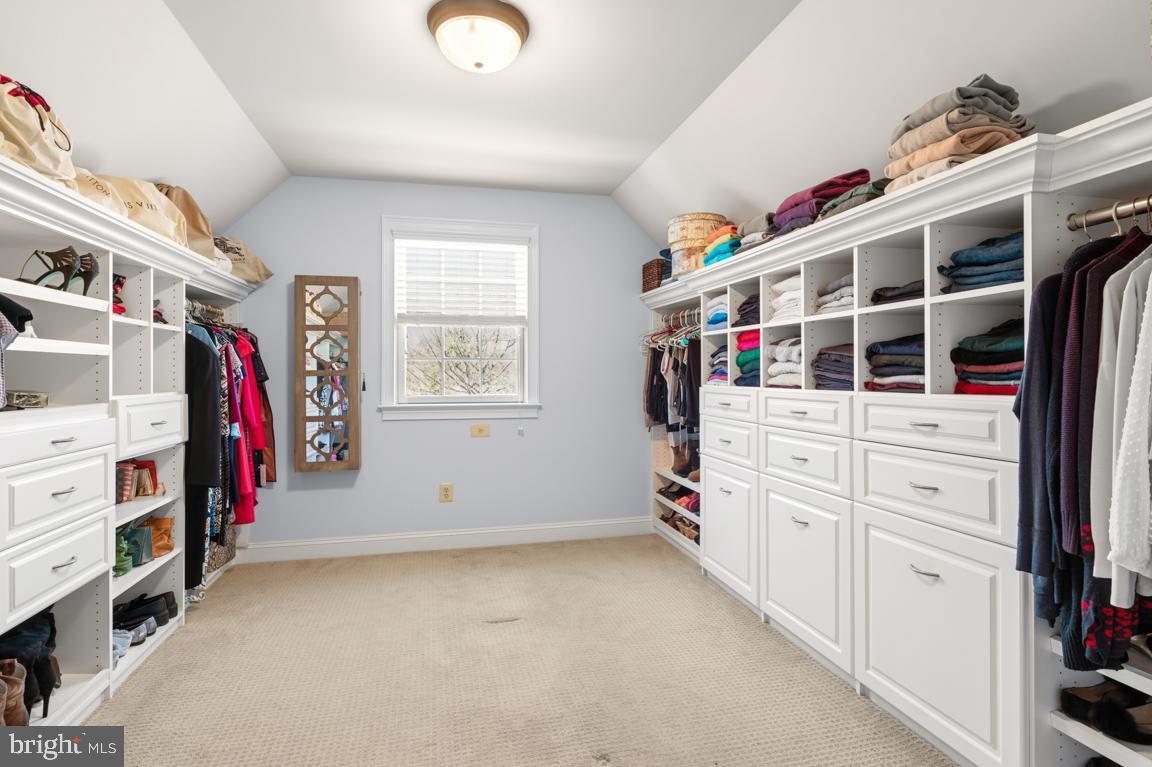 ASHBOURNE ESTATES - Residential