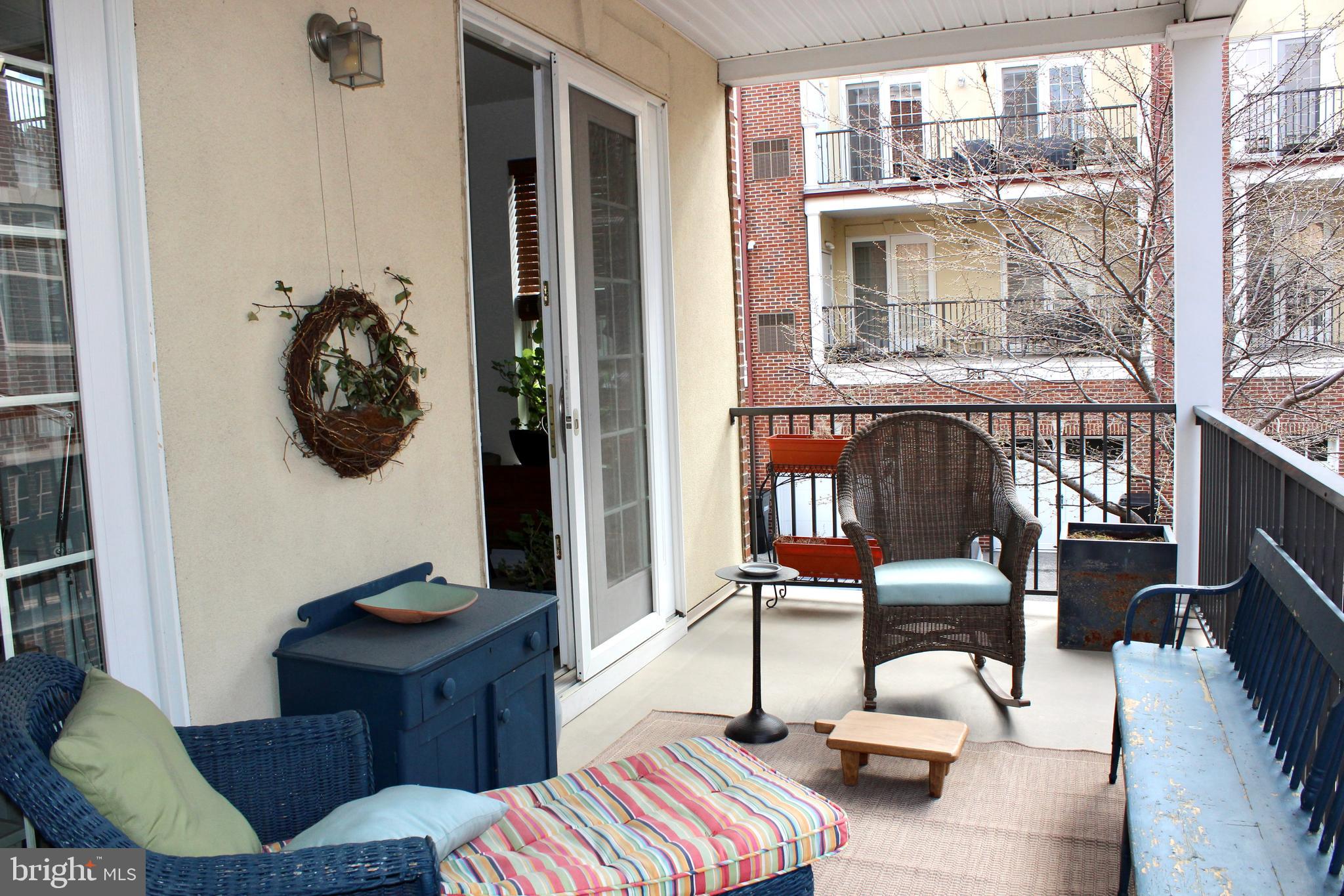 NAVAL SQUARE - Residential Lease