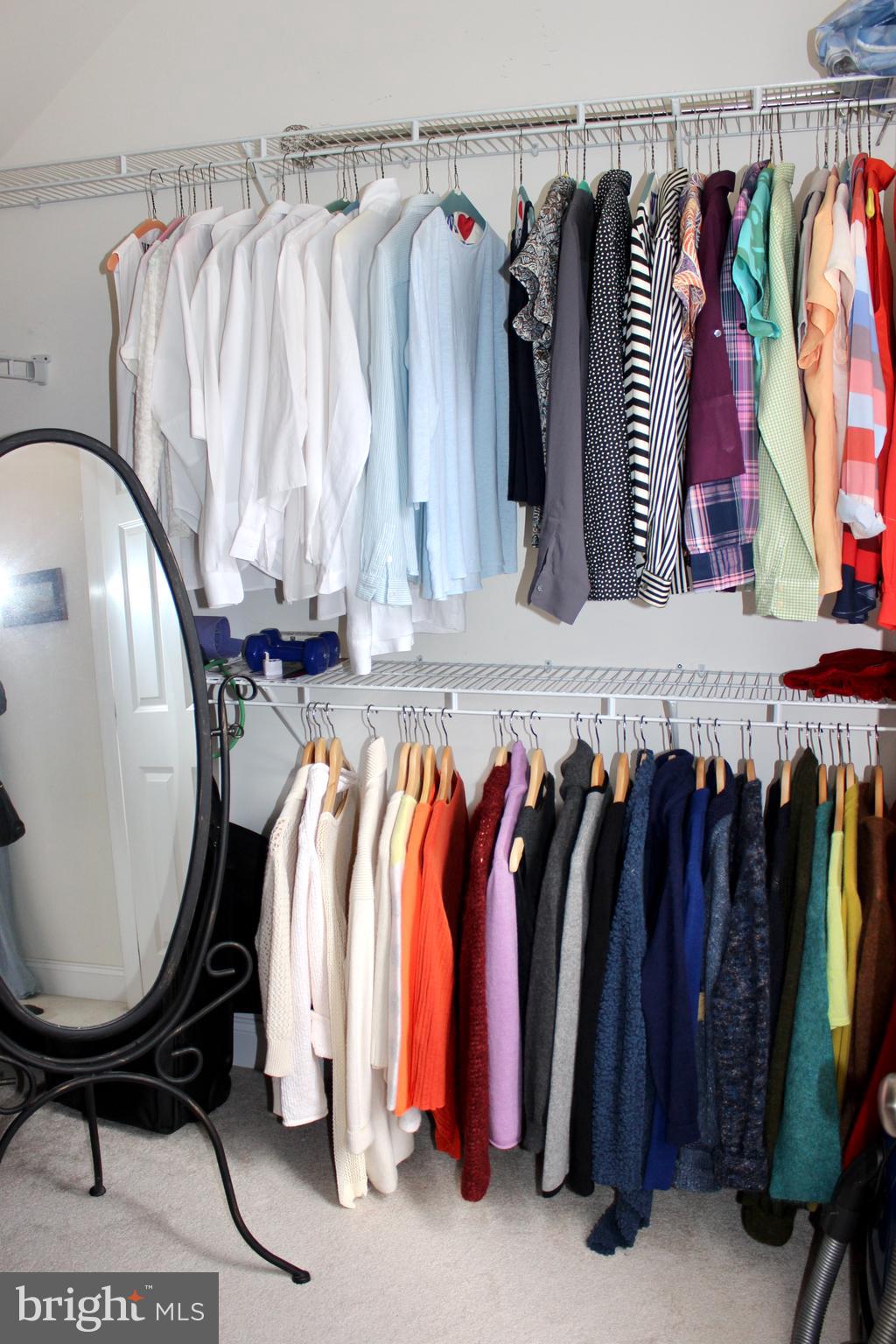 NAVAL SQUARE - Residential Lease