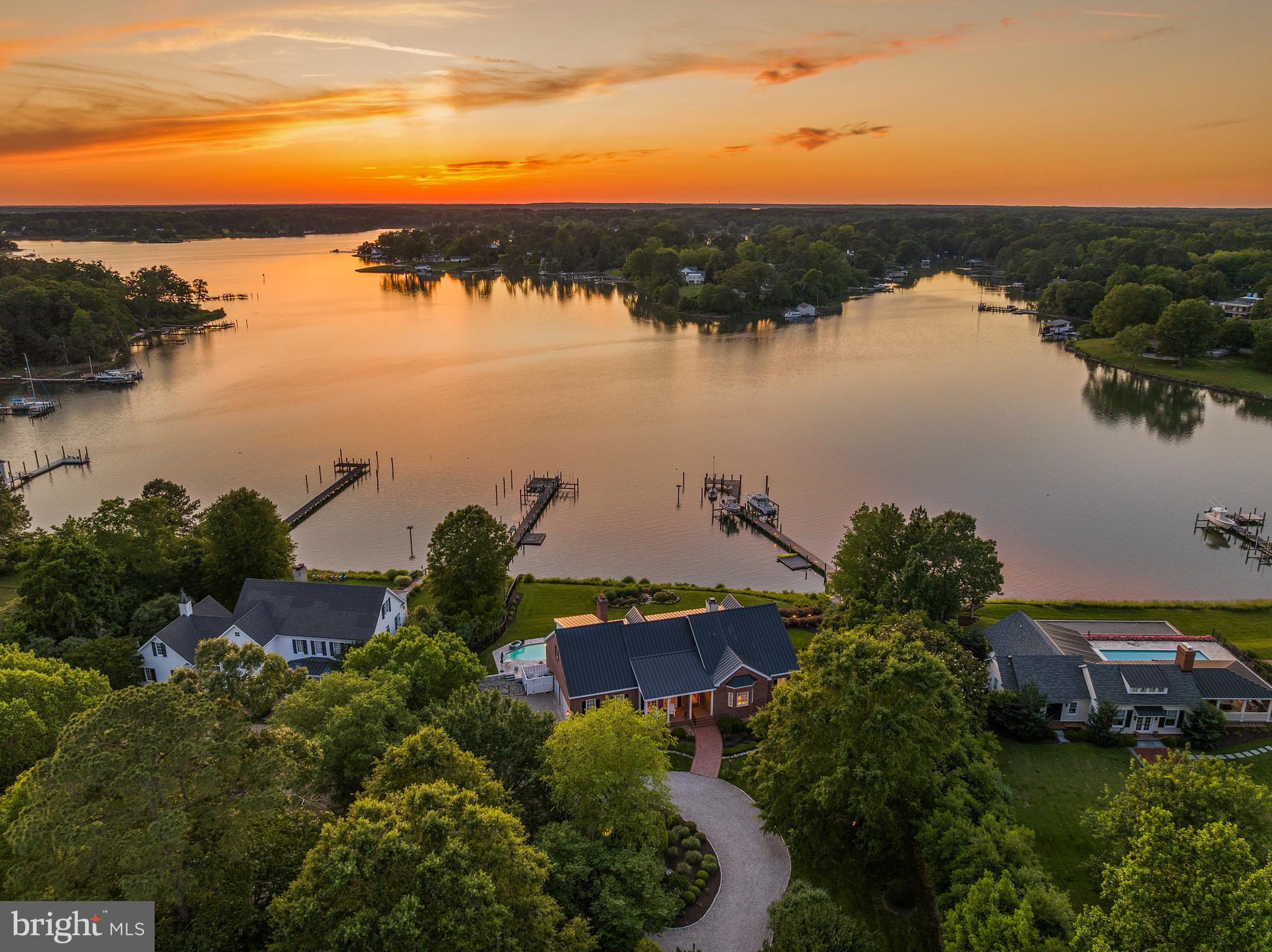 125 OYSTER POINT