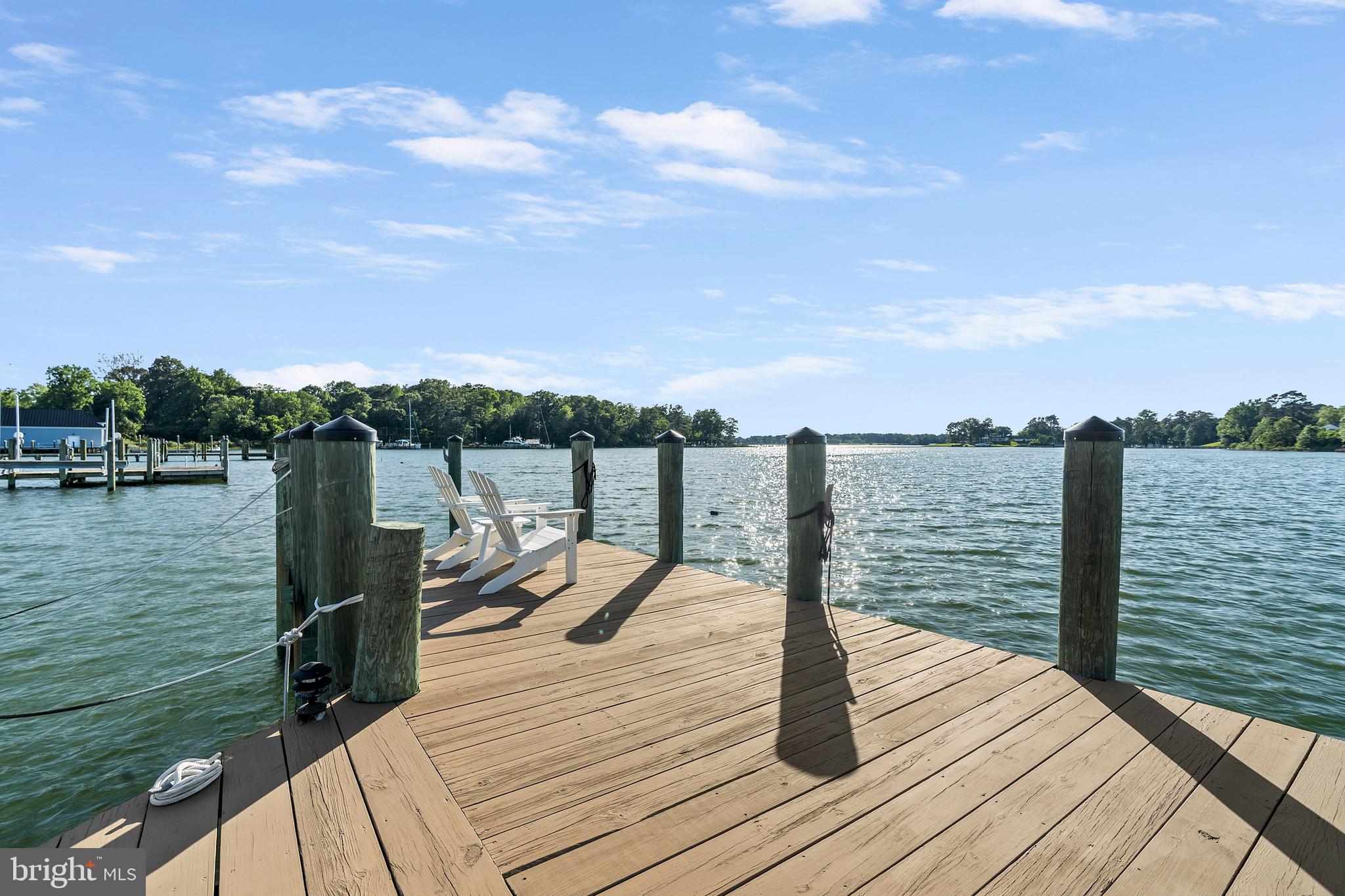 125 OYSTER POINT