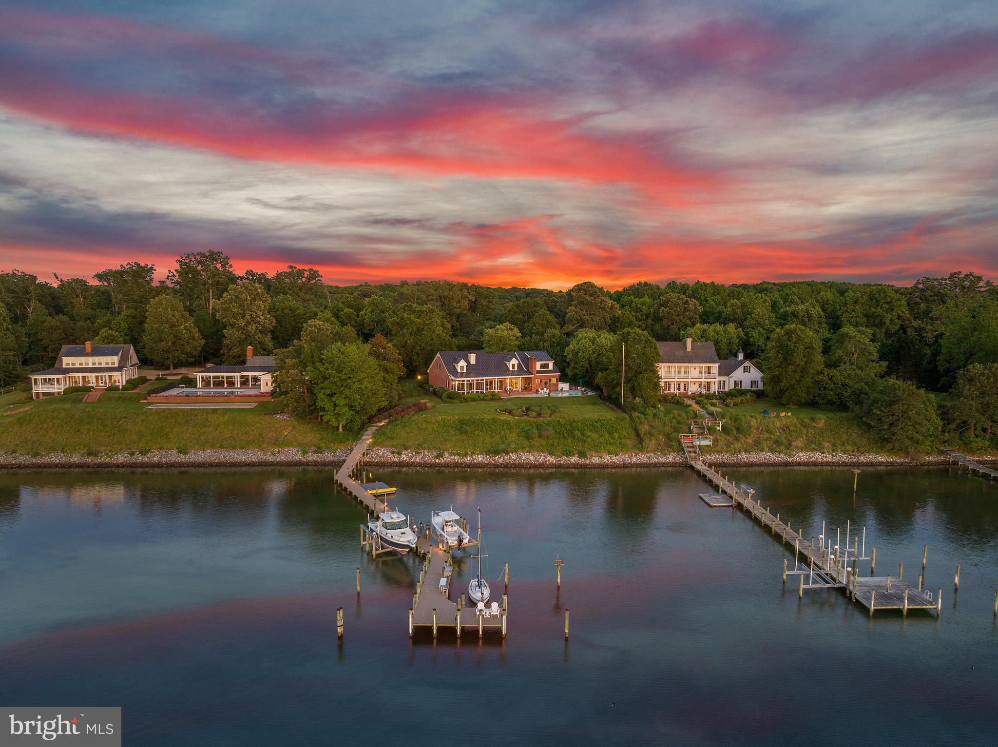 125 OYSTER POINT