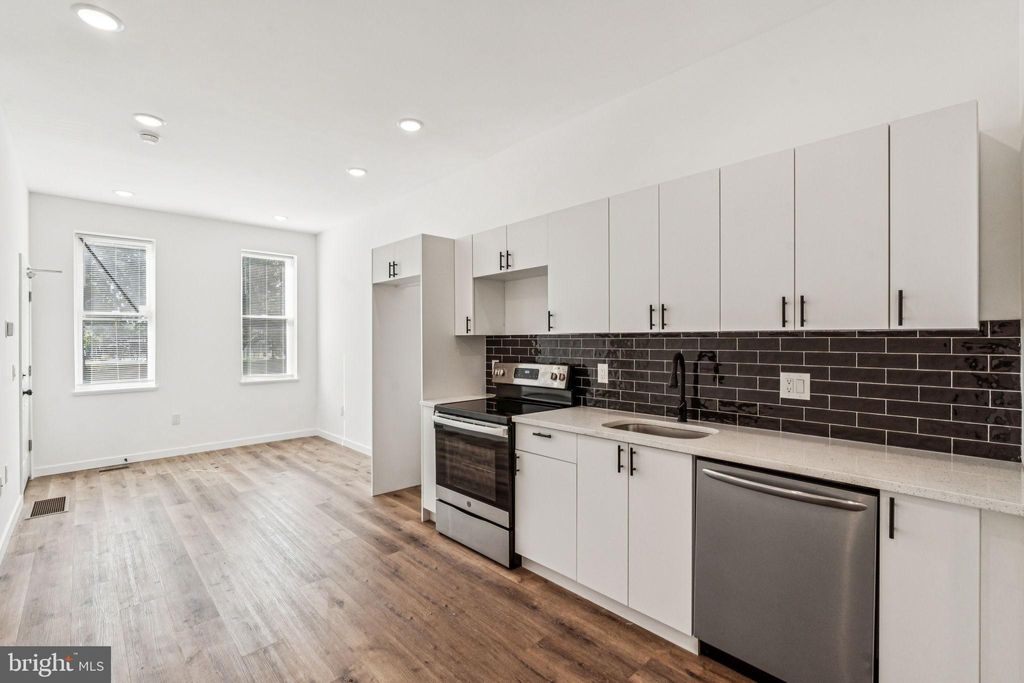 Photo of 1125 W Cumberland Street #B, PHILADELPHIA, PA 19133 (MLS # PAPH2569280)