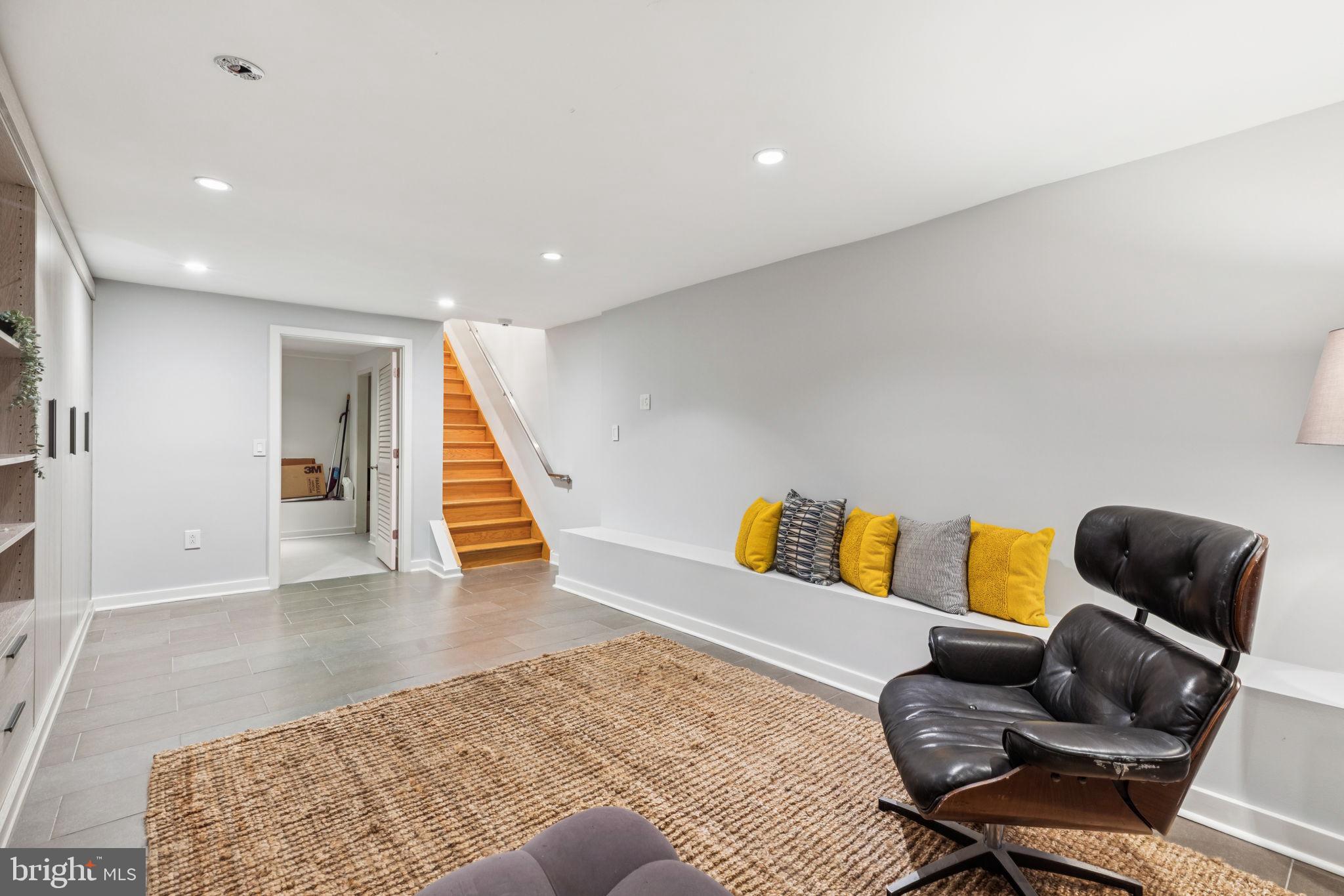 GRADUATE HOSPITAL - Residential