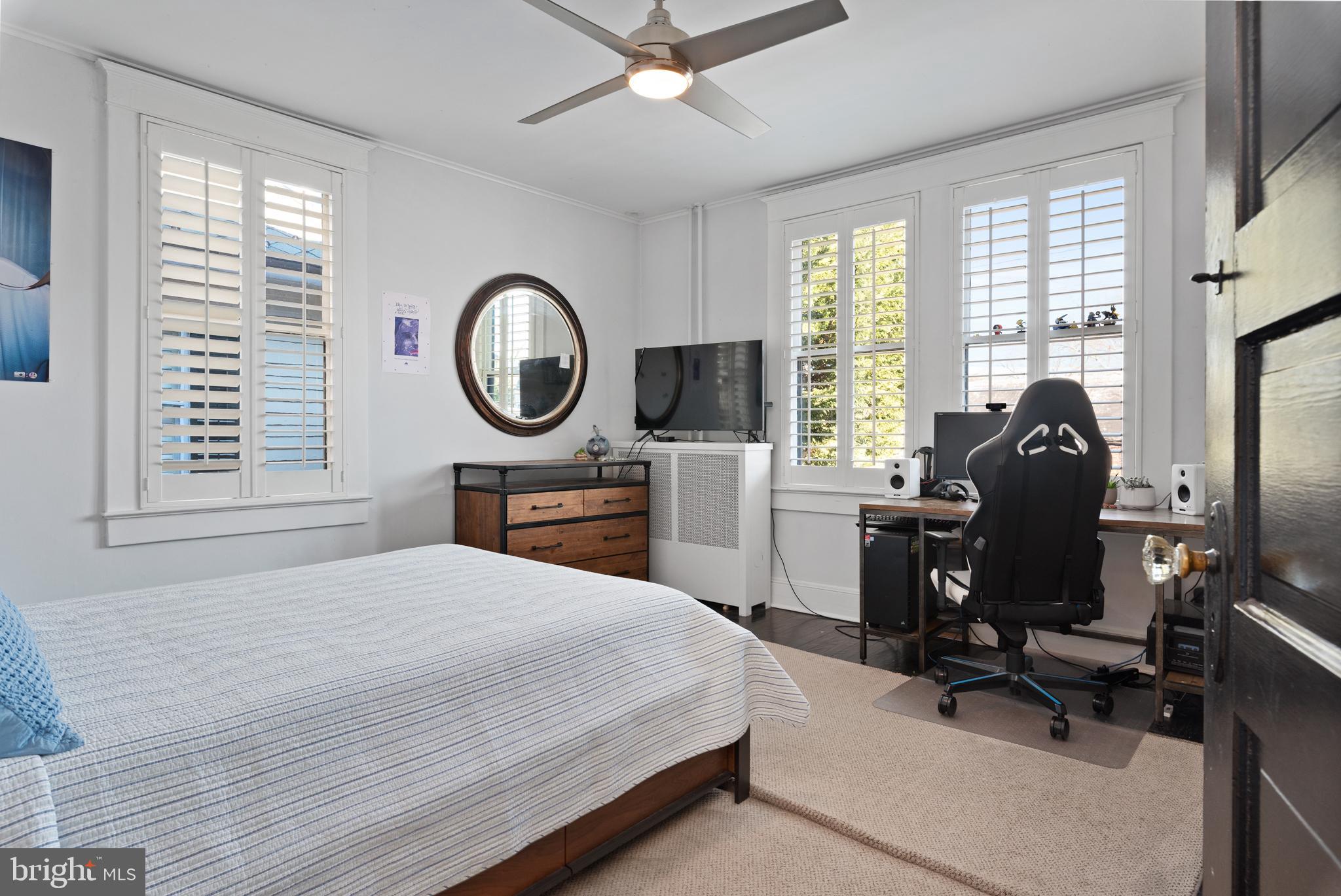 MURRAY HILL - Residential