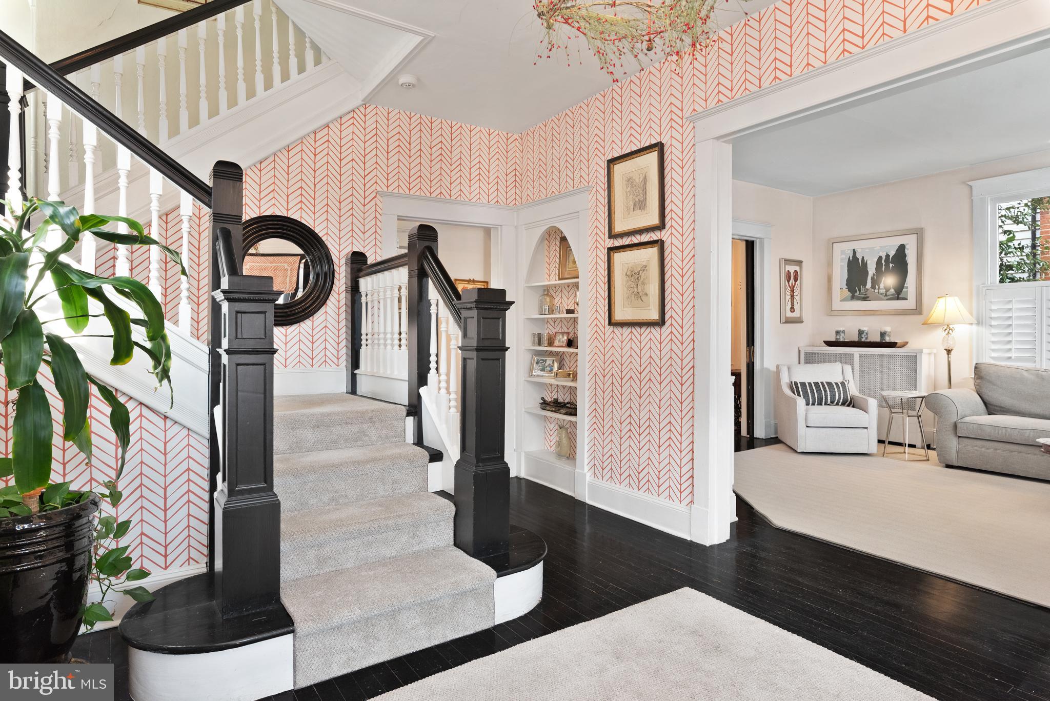 MURRAY HILL - Residential