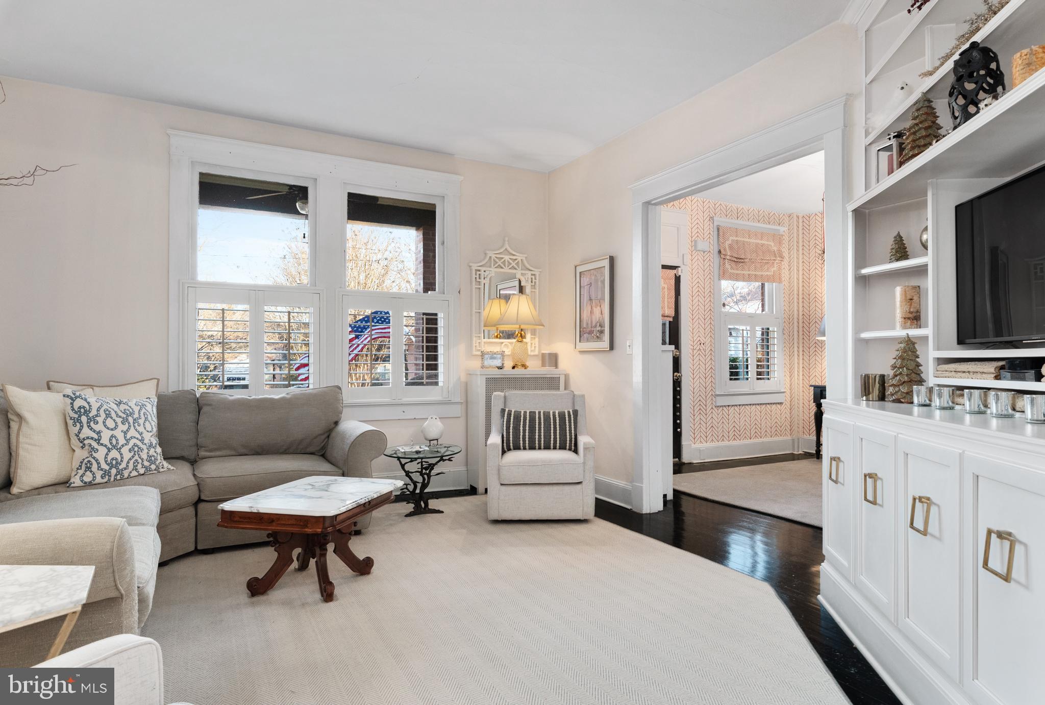 MURRAY HILL - Residential