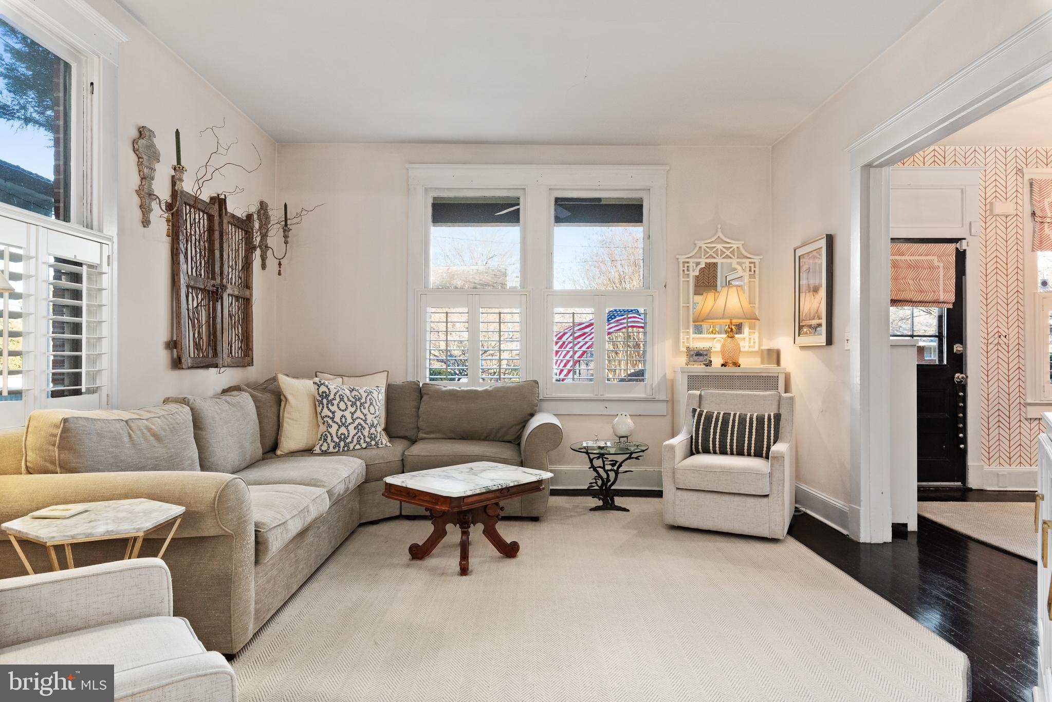 MURRAY HILL - Residential