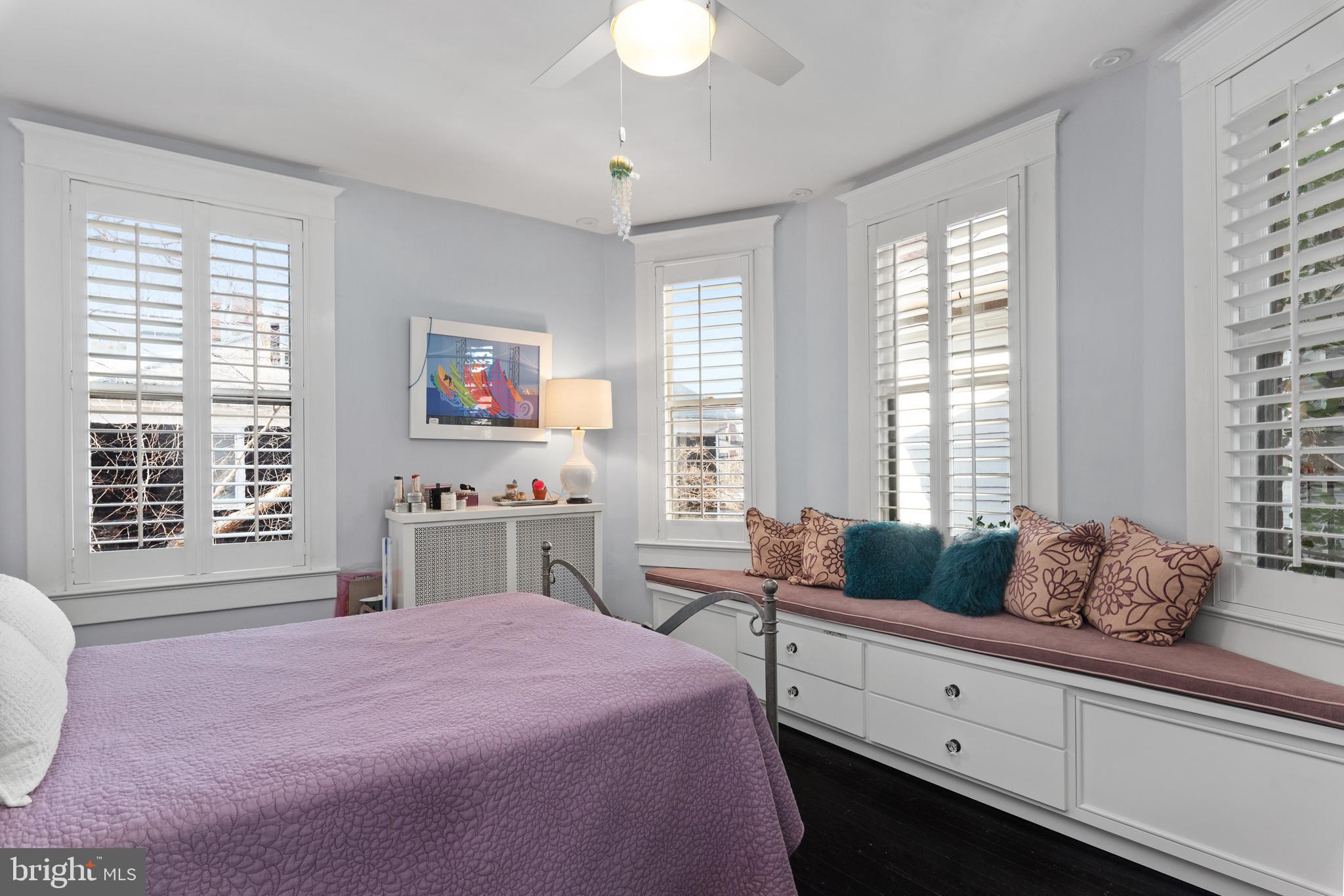 MURRAY HILL - Residential