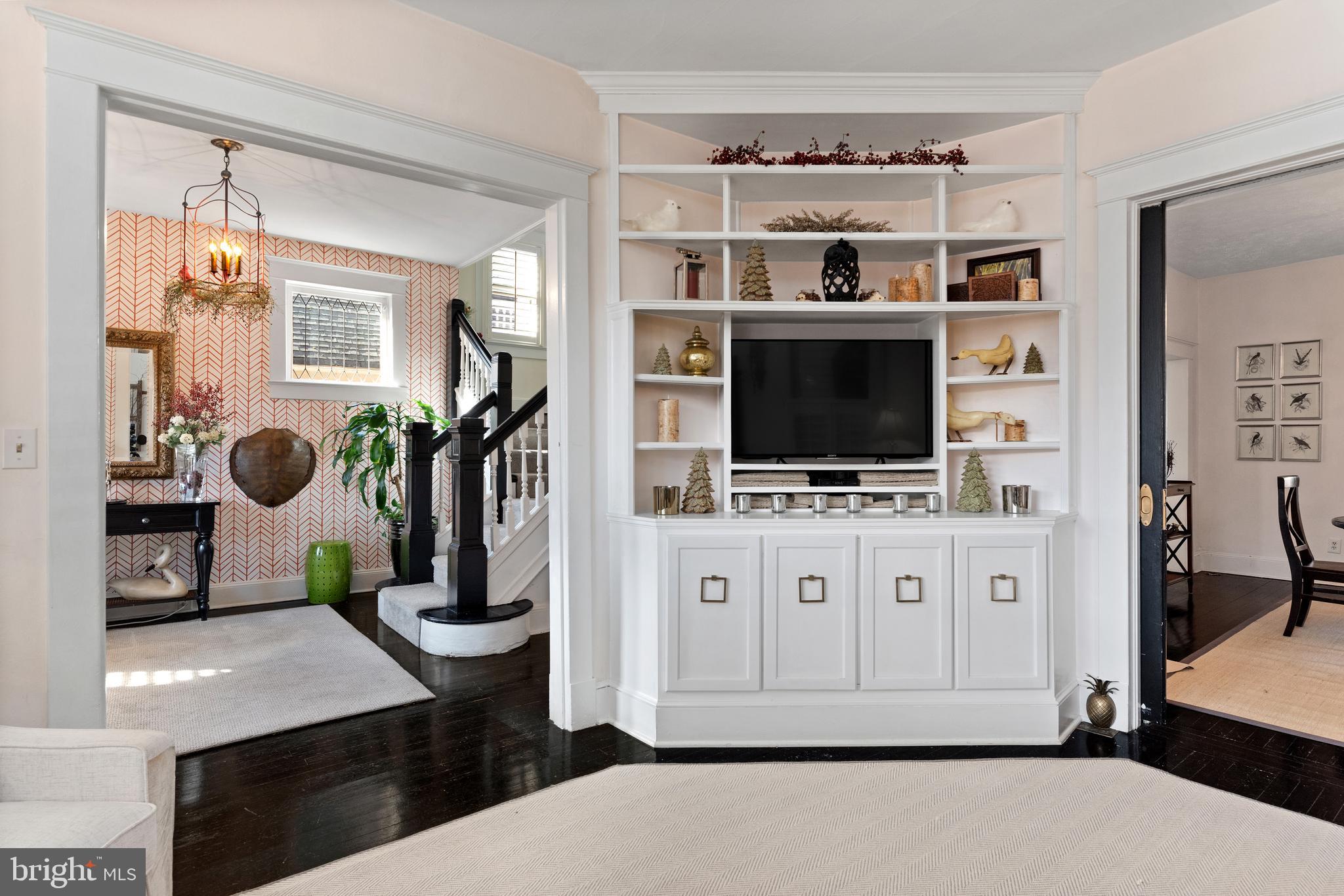 MURRAY HILL - Residential