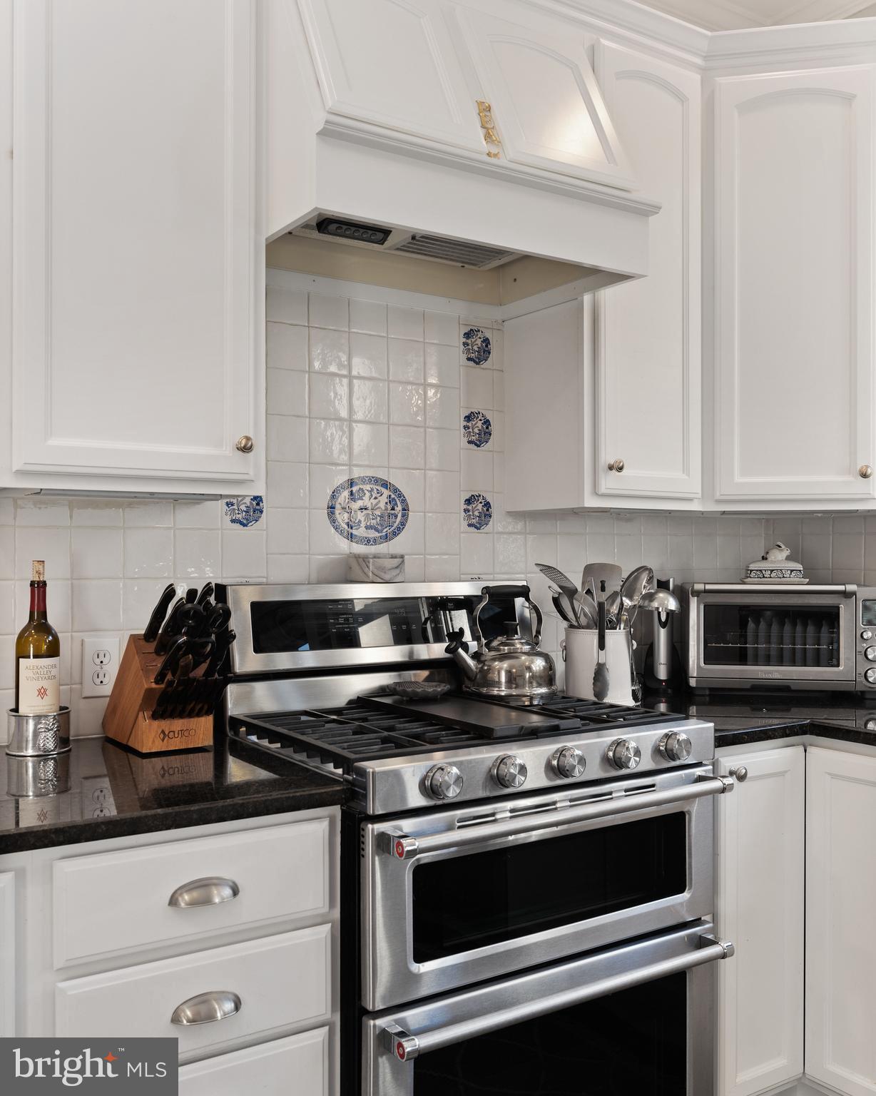 MURRAY HILL - Residential