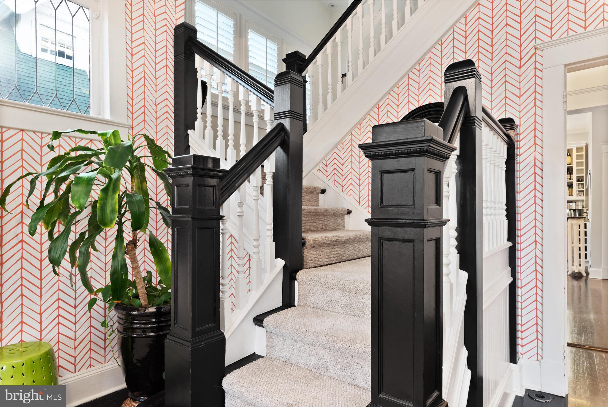 MURRAY HILL - Residential