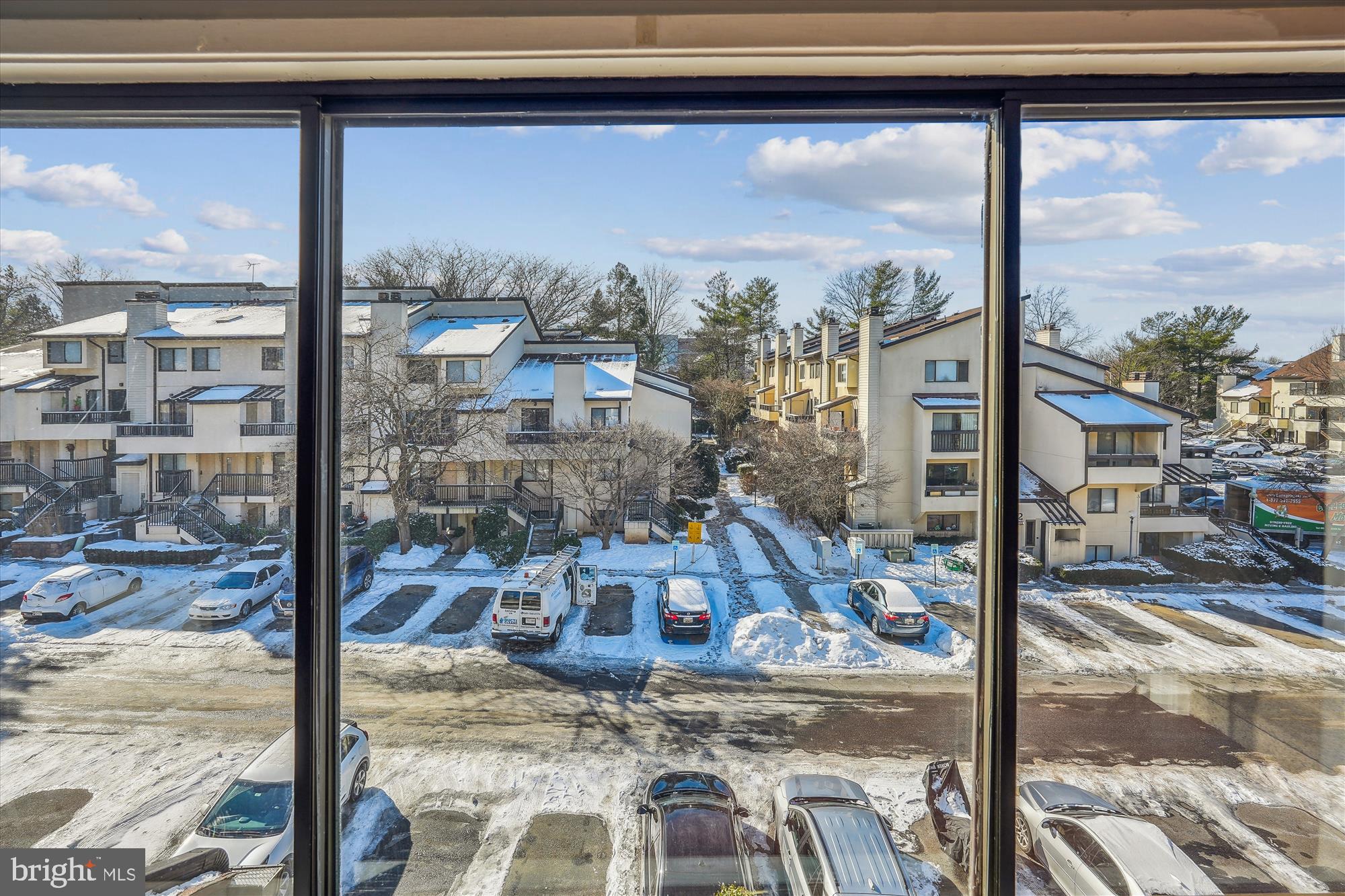 CHRISTOPHER COURT - Residential