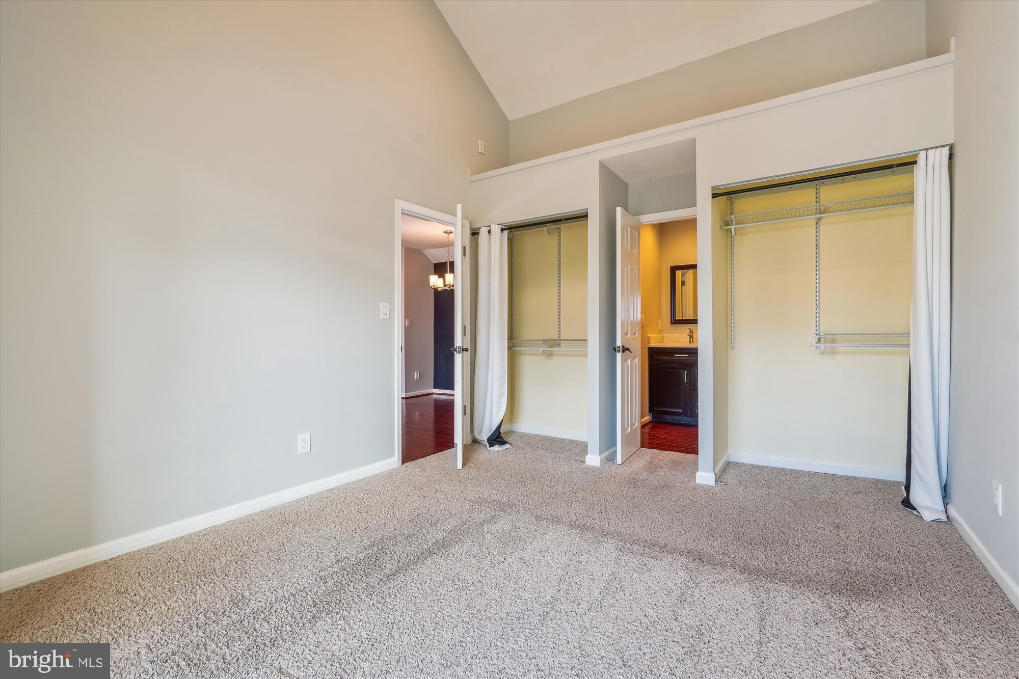 CHRISTOPHER COURT - Residential