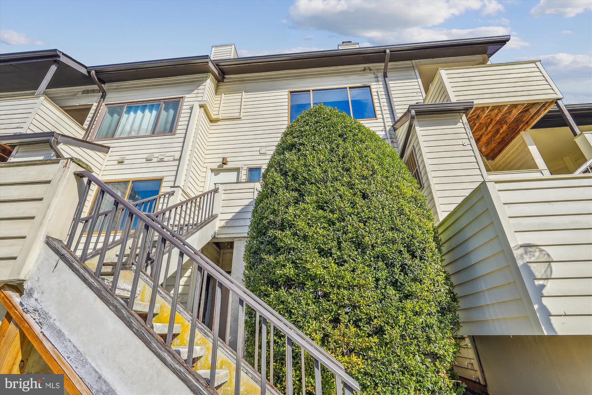 CHRISTOPHER COURT - Residential