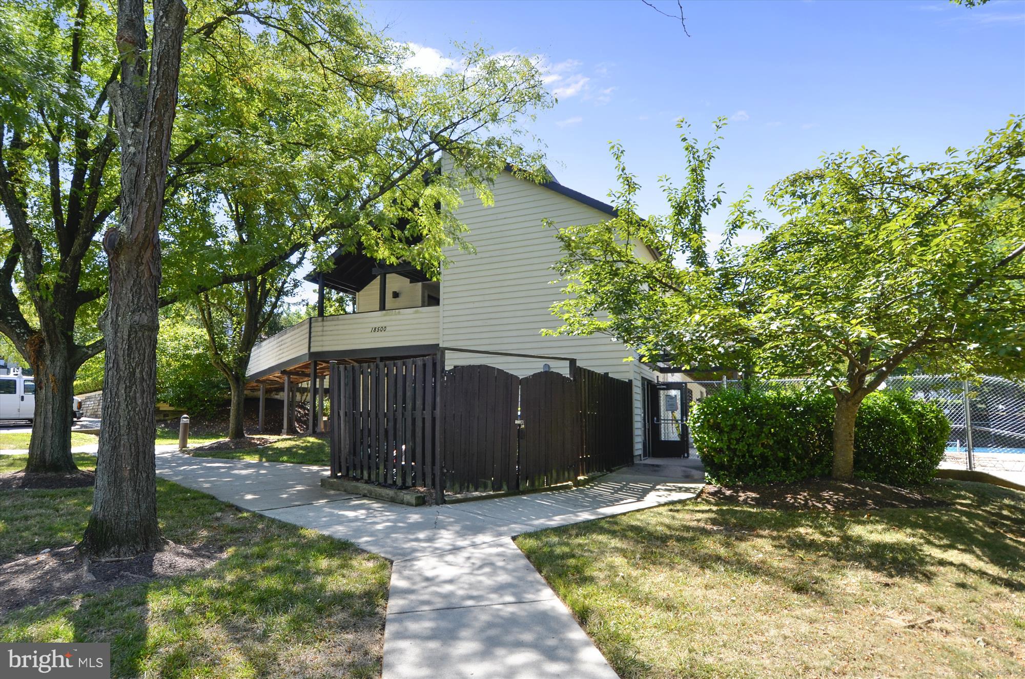 CHRISTOPHER COURT - Residential