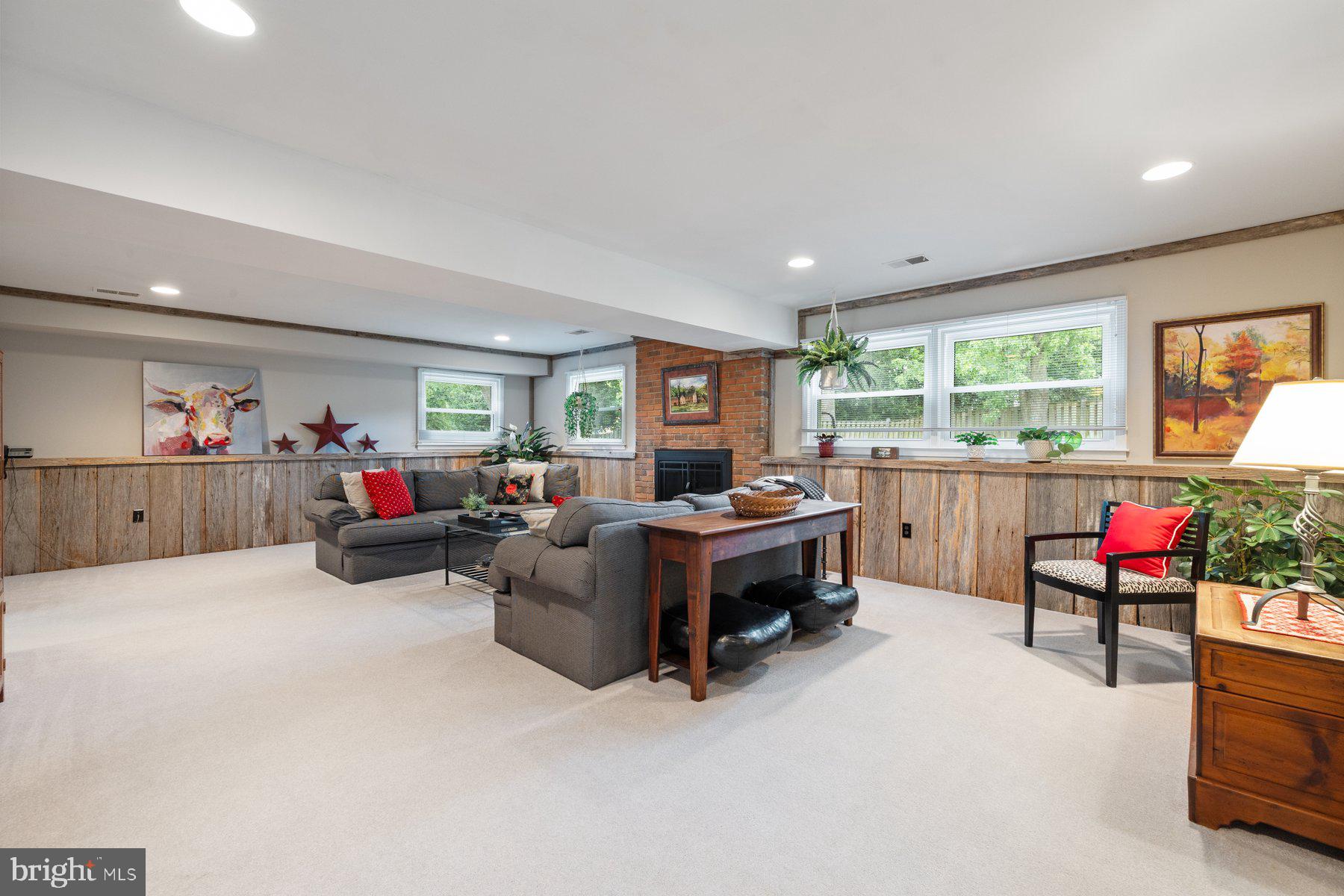 ROLLING VALLEY - Residential