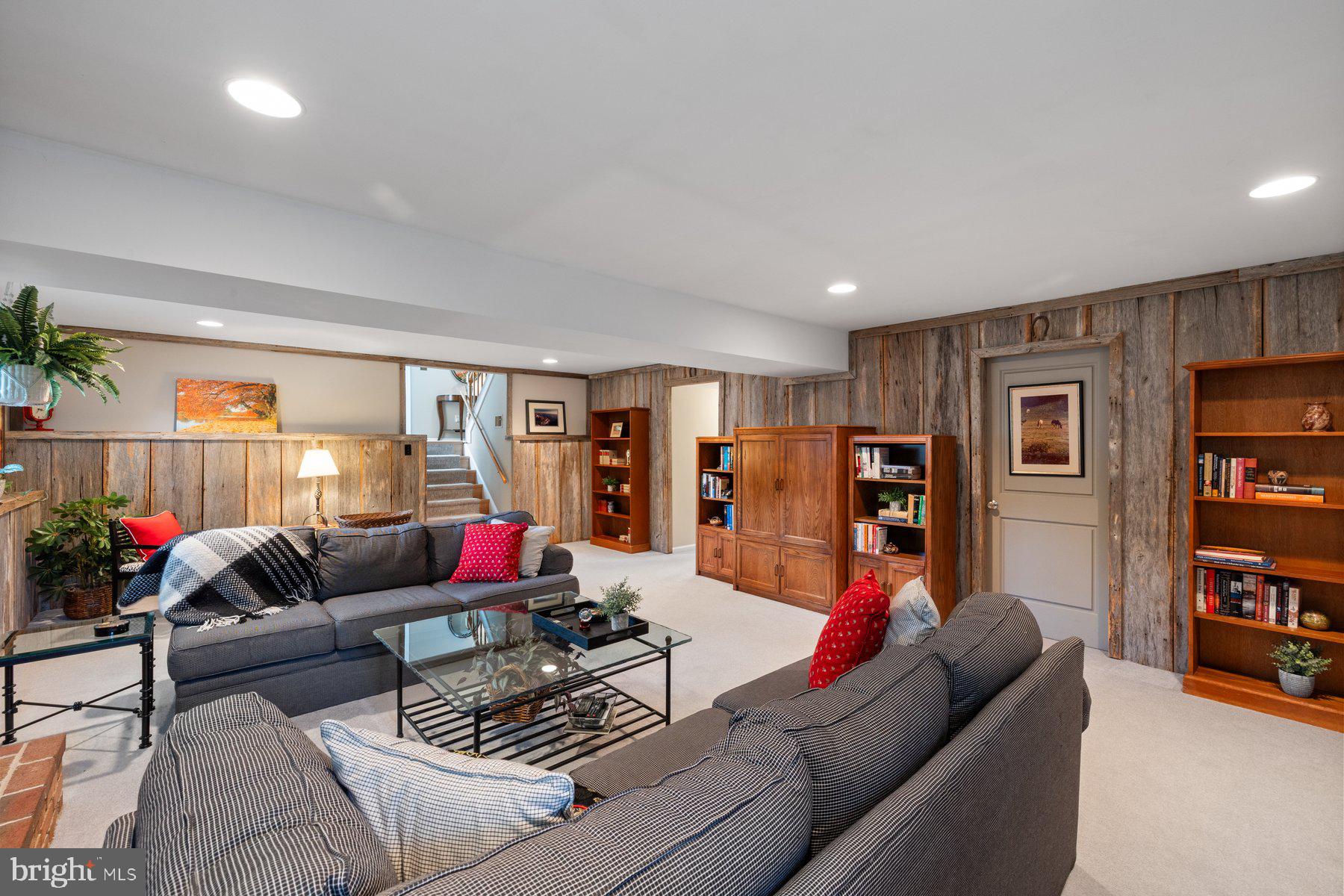 ROLLING VALLEY - Residential