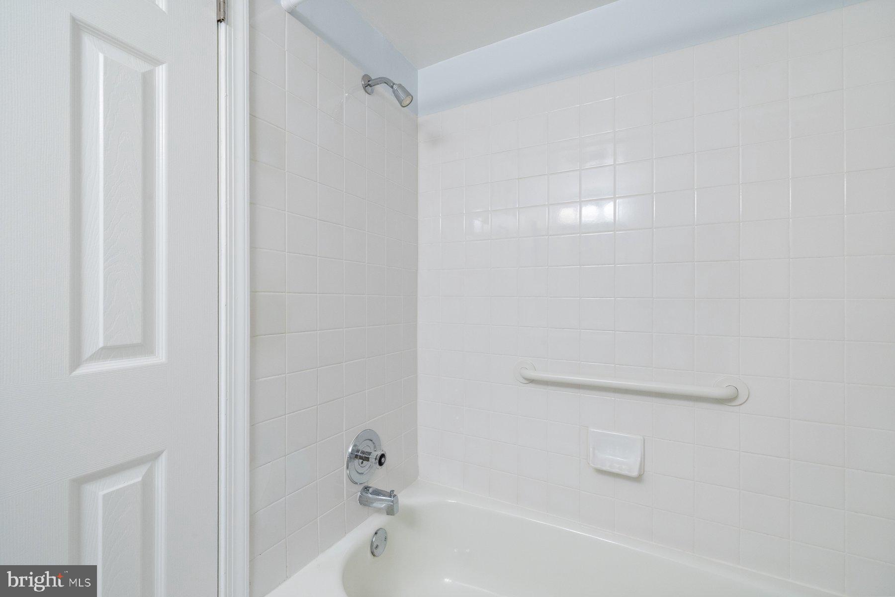 ROLLING VALLEY - Residential