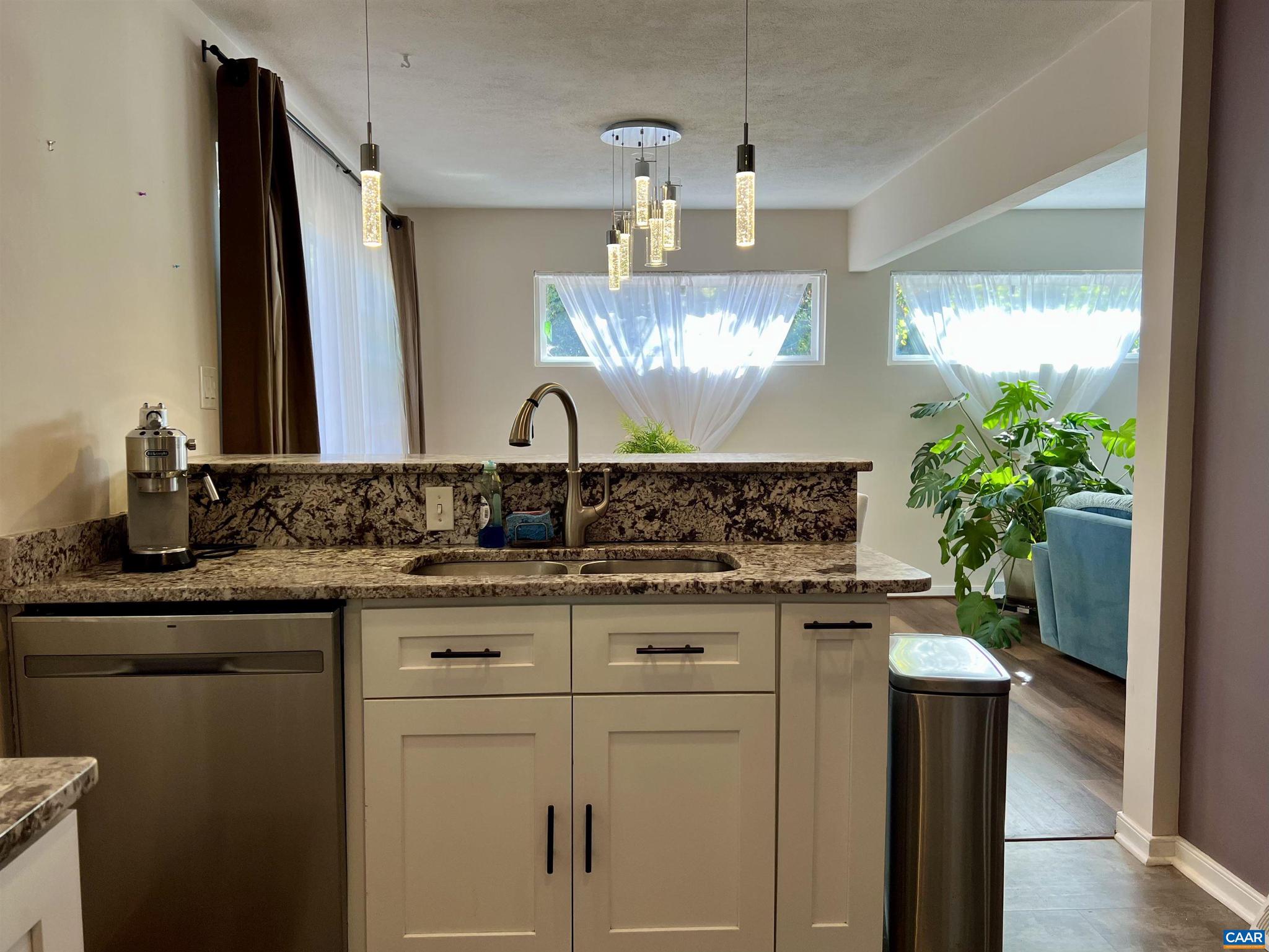 LOCUST GROVE - Residential Lease