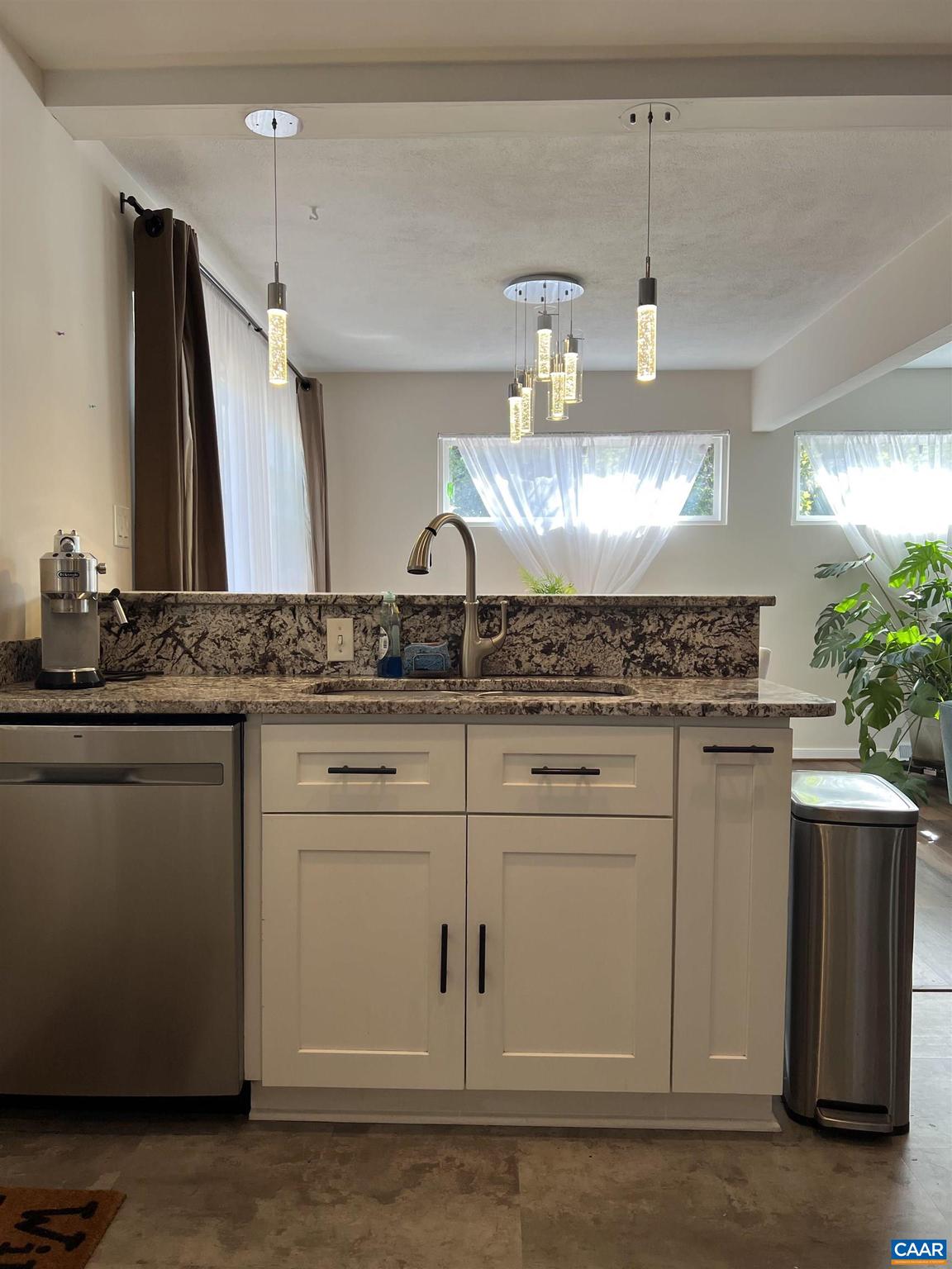 LOCUST GROVE - Residential Lease