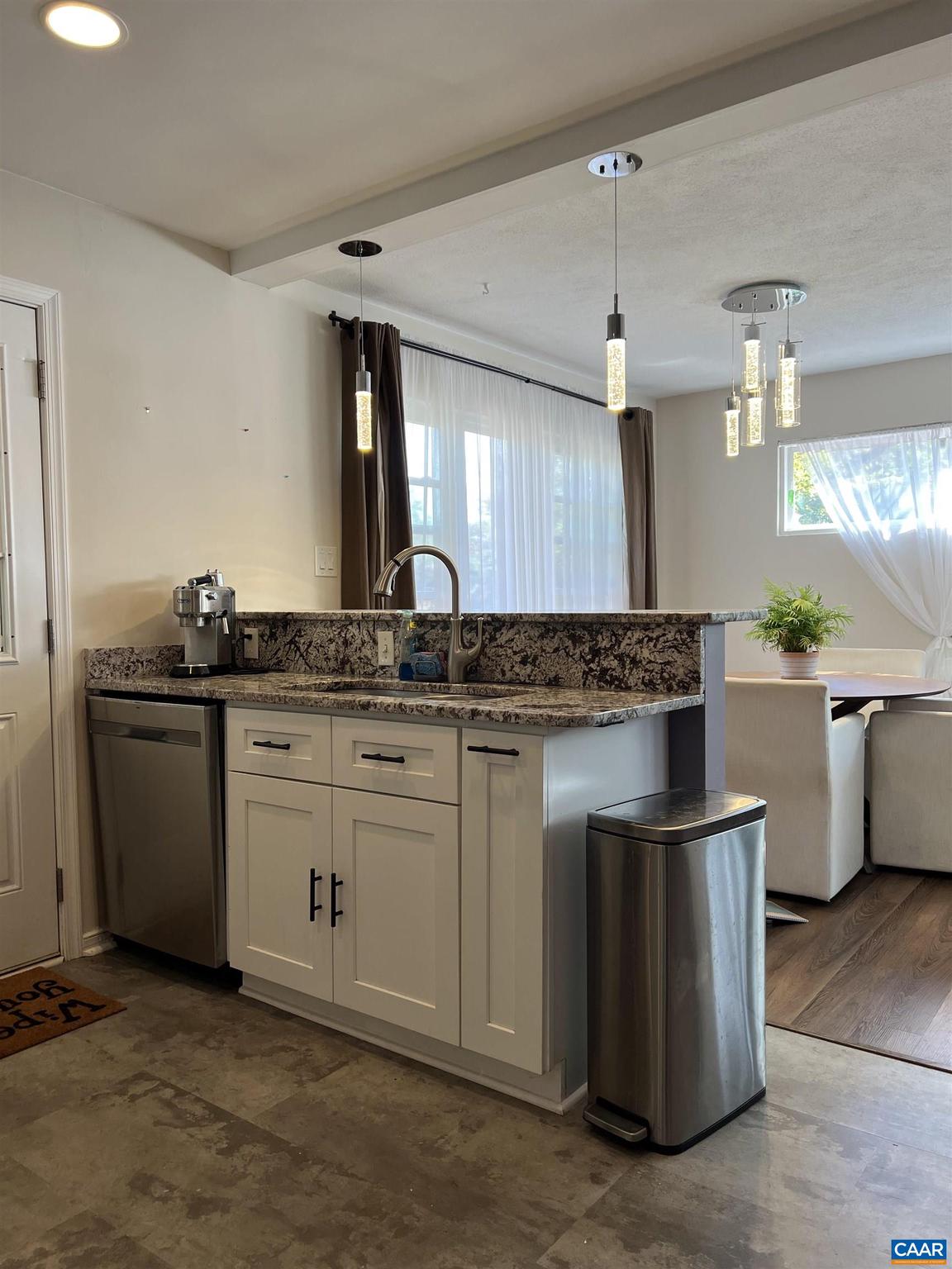 LOCUST GROVE - Residential Lease