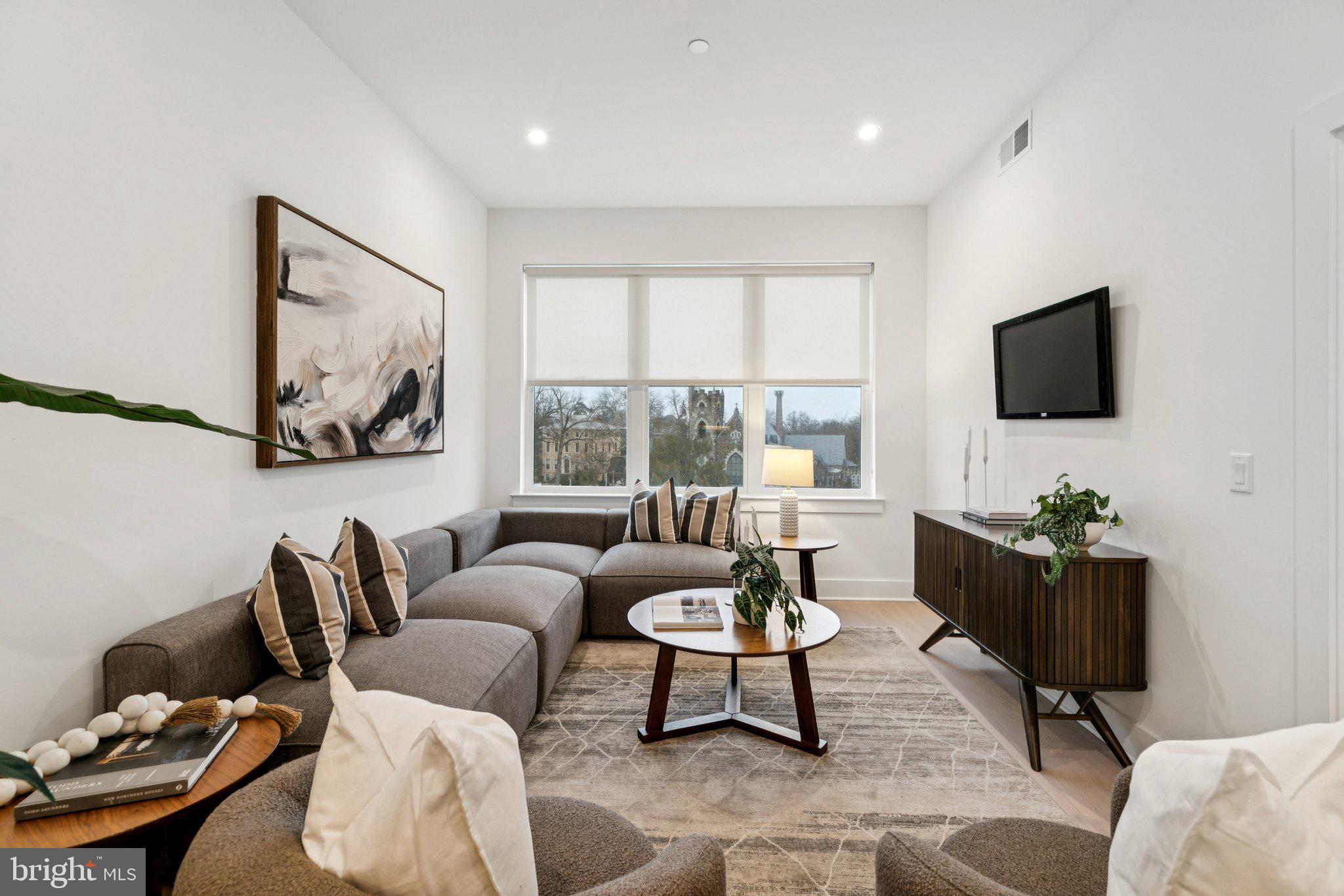 20 W ALLENS LANE 30 309