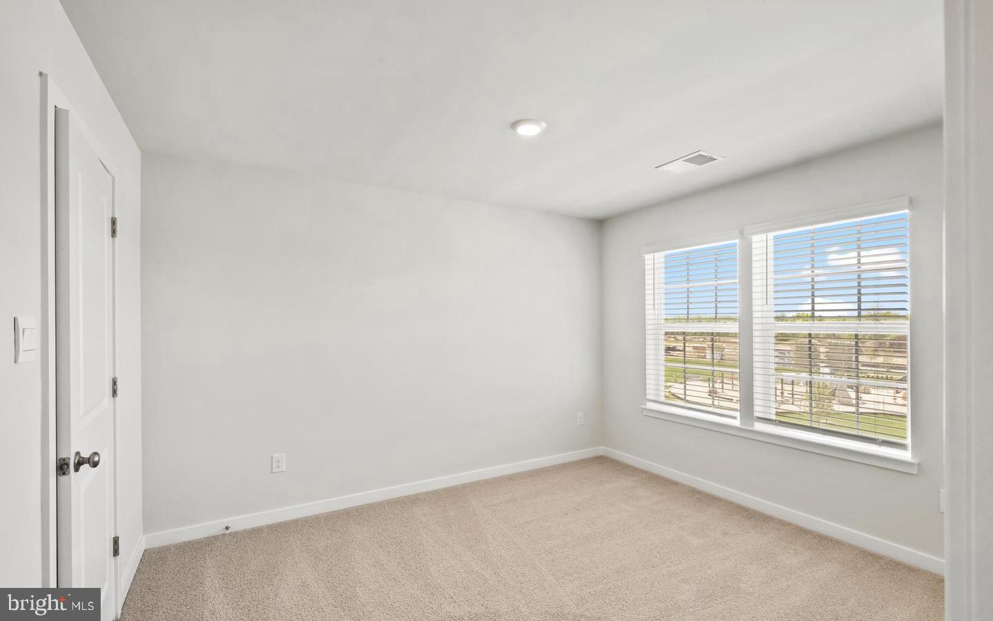 SPRING HILLS - Residential Lease