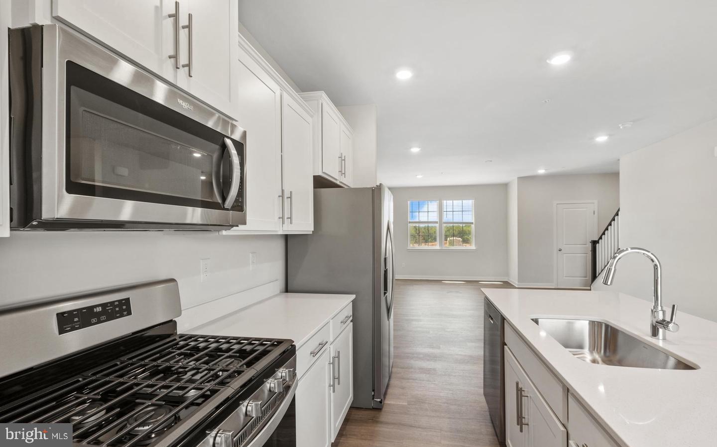 SPRING HILLS - Residential Lease