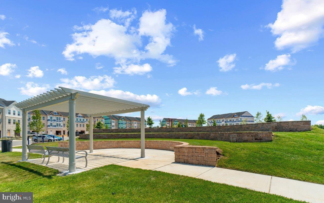 SPRING HILLS - Residential Lease