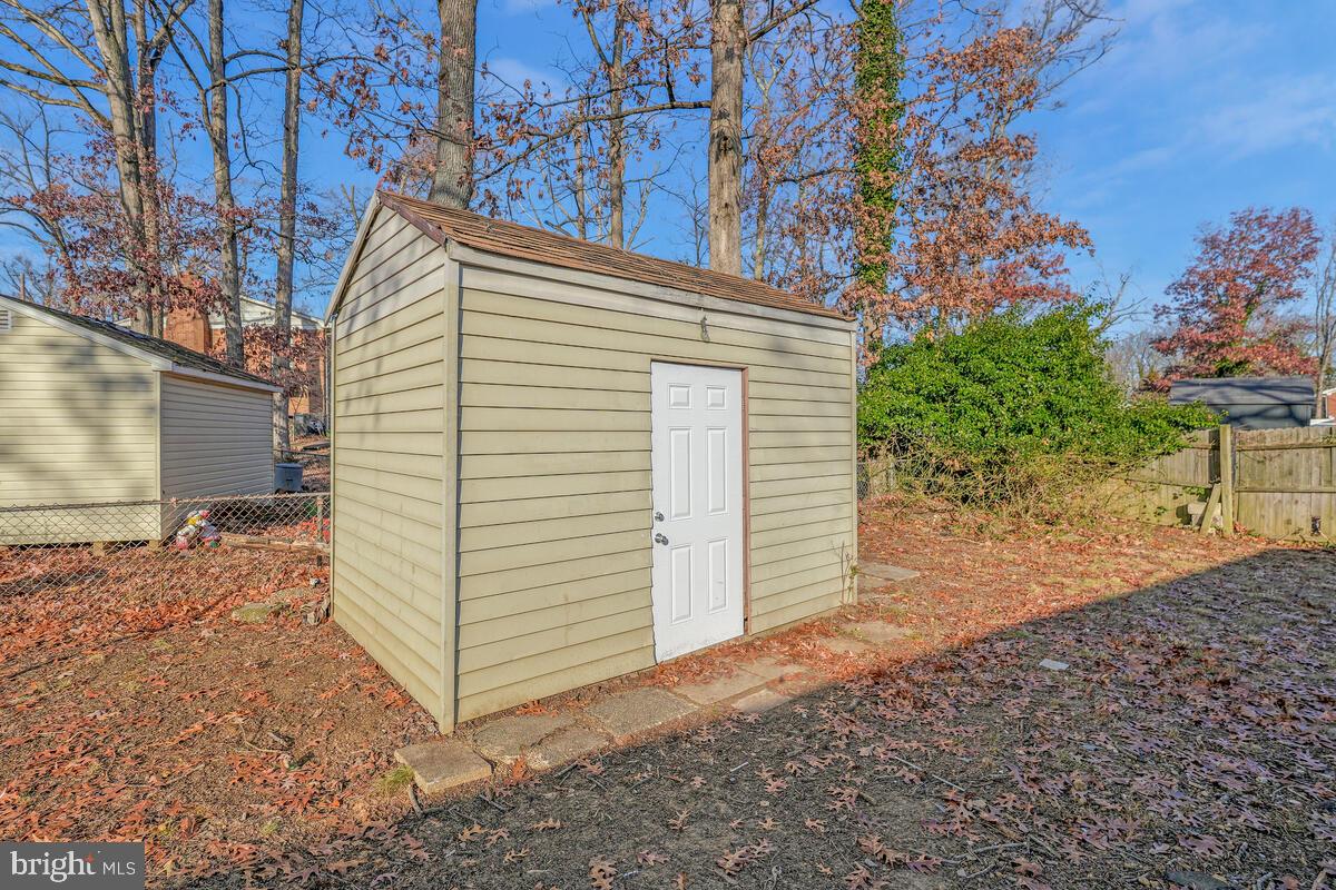 SUBURBAN ESTATES - Residential