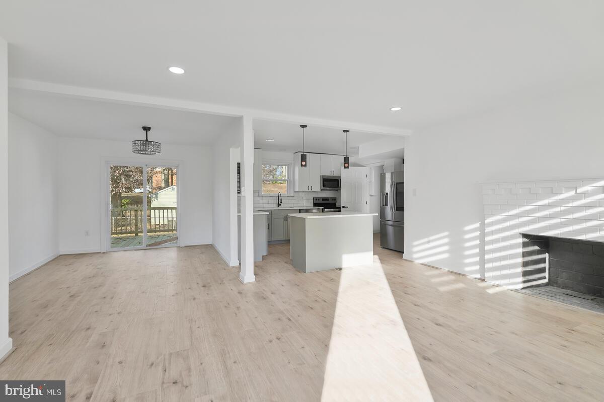 SUBURBAN ESTATES - Residential