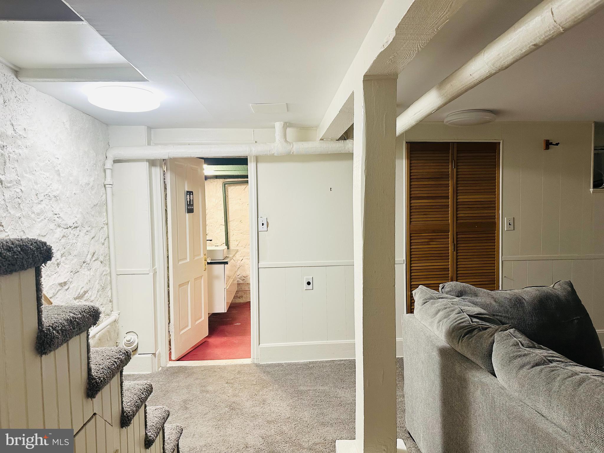 WYMAN PARK HAMPDEN - Residential Lease