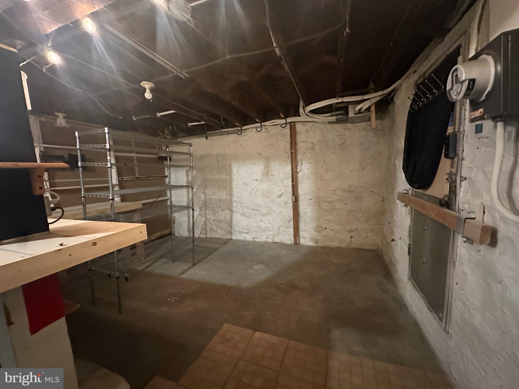 WYMAN PARK HAMPDEN - Residential Lease